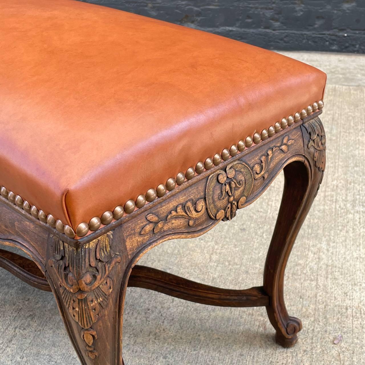 French 1930s Louis XV Style with Stylized Carved Stretchers For Sale 3