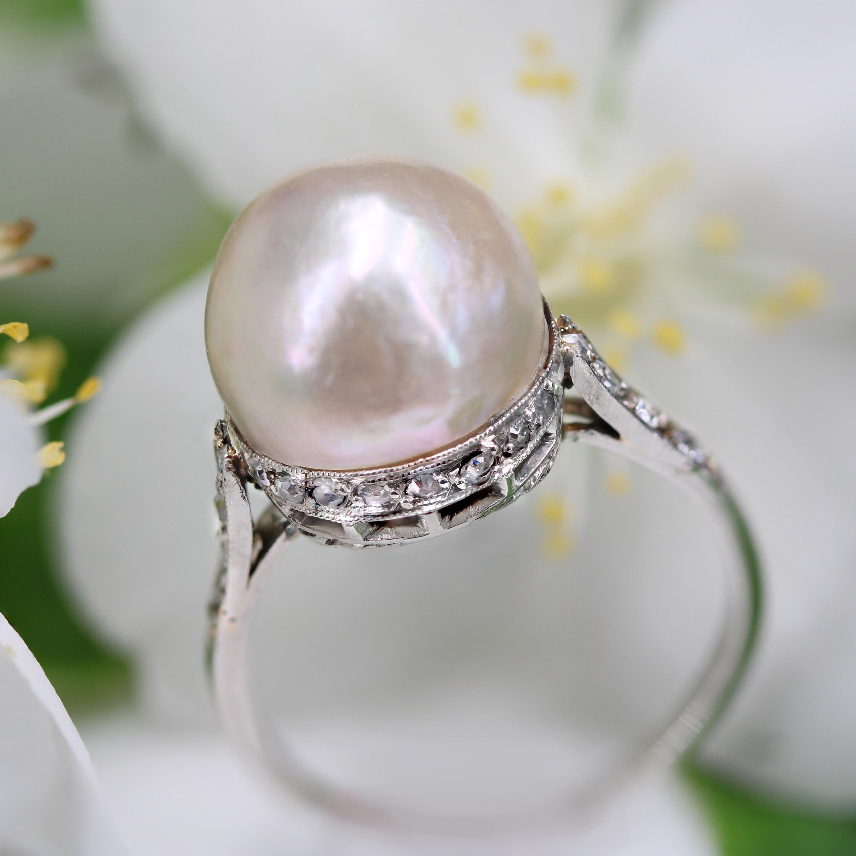 Anello Art Deco francese degli anni '30 con perle Mabe e diamanti in platino in vendita 8