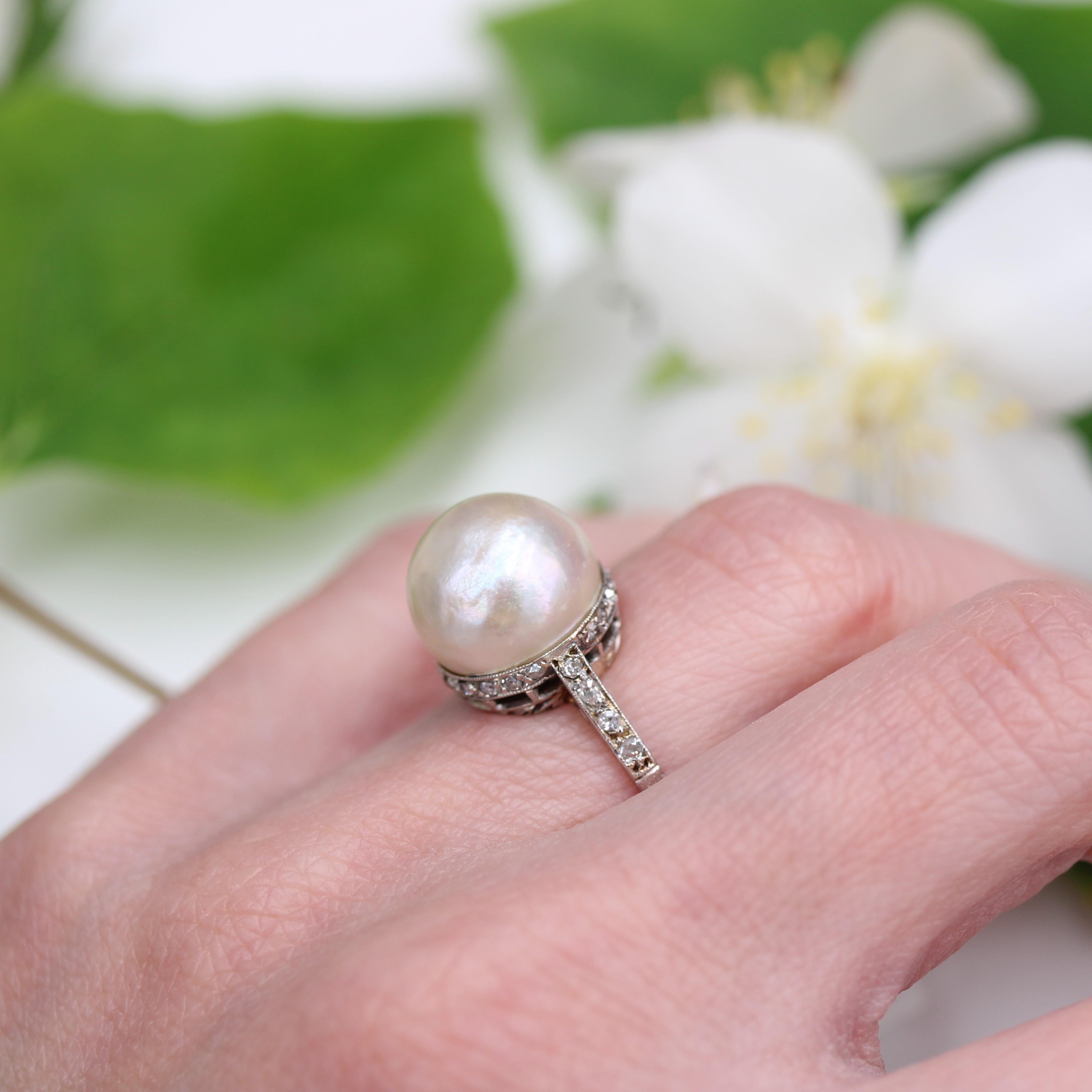 Anello Art Deco francese degli anni '30 con perle Mabe e diamanti in platino in vendita 11