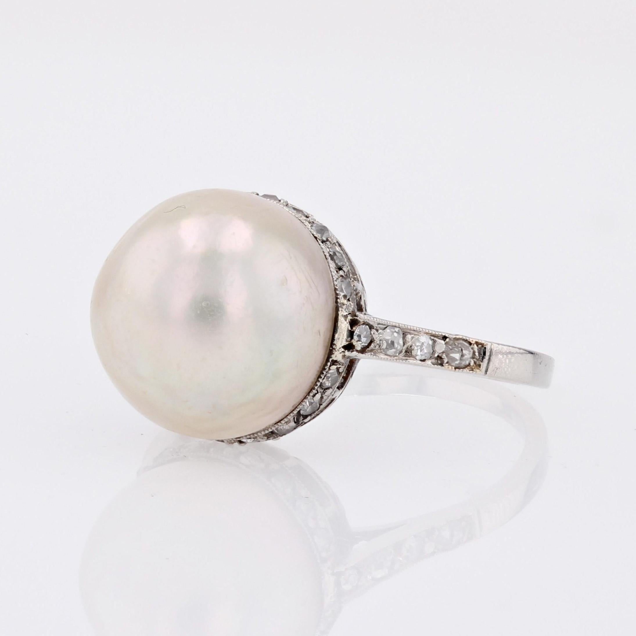 Anello Art Deco francese degli anni '30 con perle Mabe e diamanti in platino in vendita 2