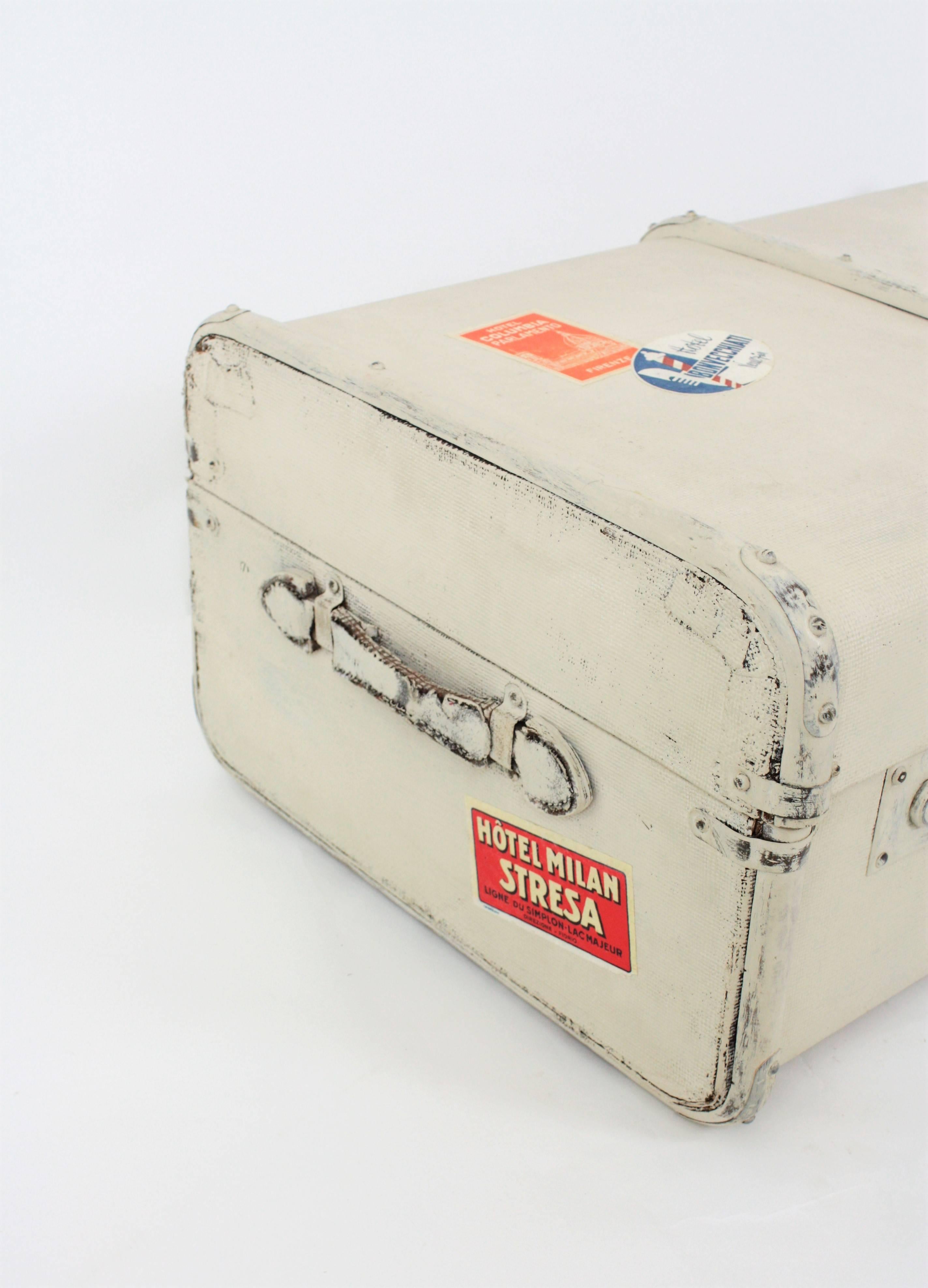 French Mediterranean Canvas and Wood Travel Trunk, 1930s In Good Condition For Sale In Barcelona, ES