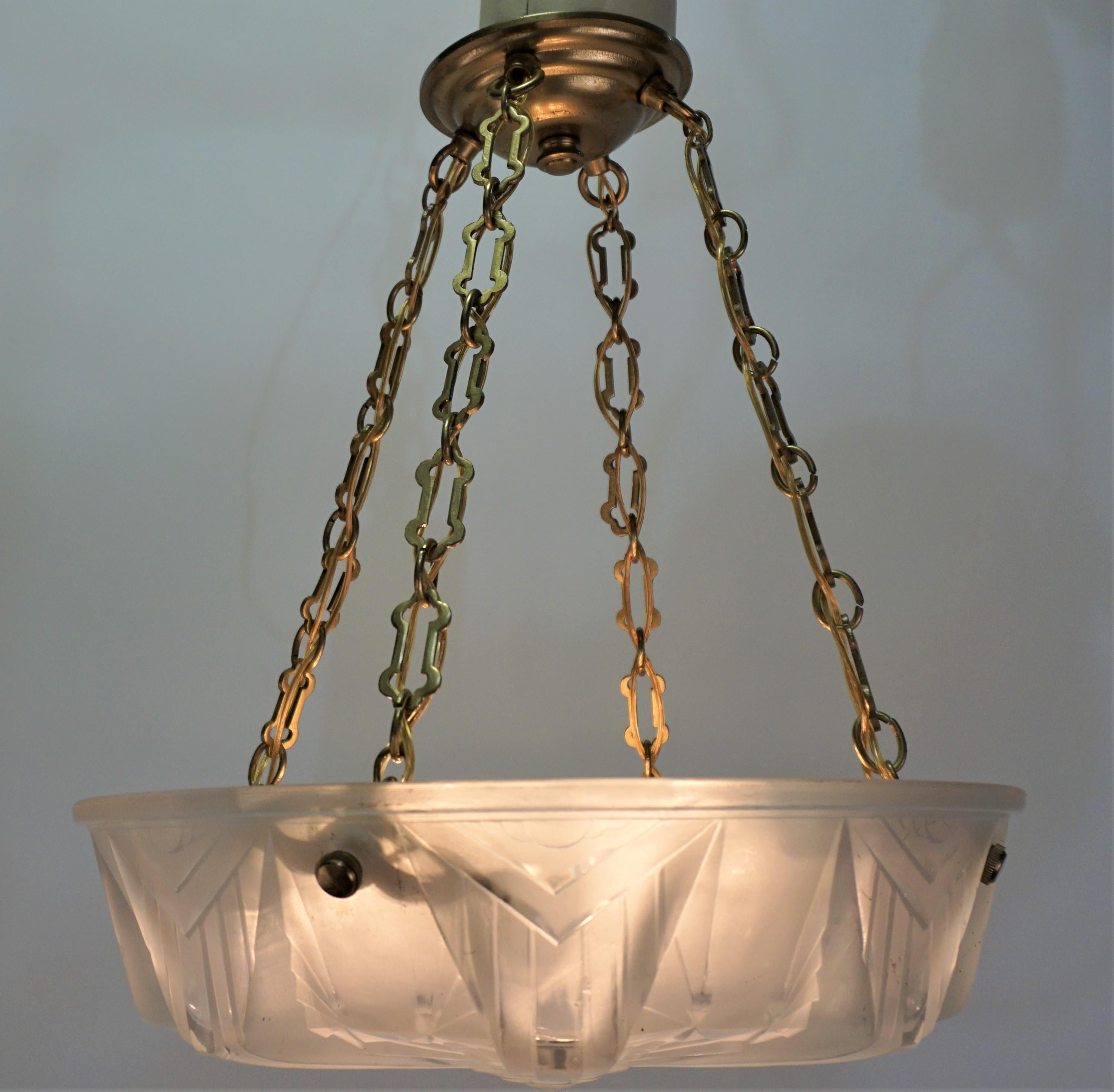 French 1930's Muller Frères Art Deco Chandelier In Good Condition In Fairfax, VA
