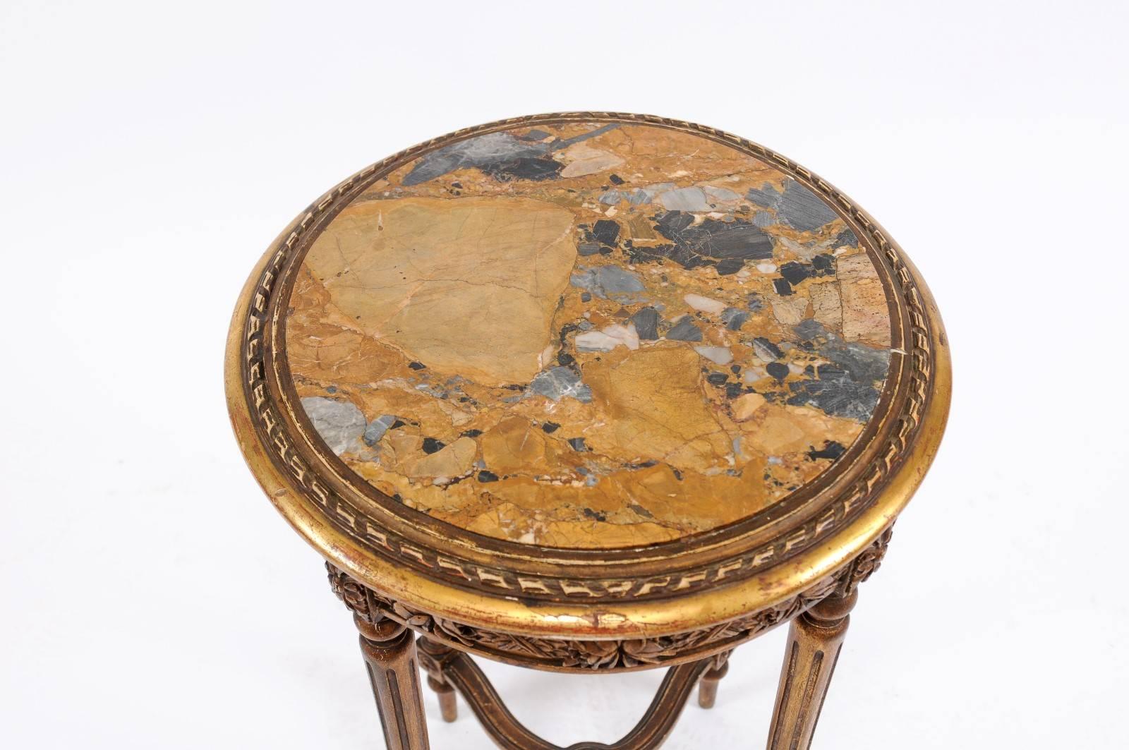 20th Century French 1930s Neoclassical Style Gilded Guéridon Table with Variegated Marble Top