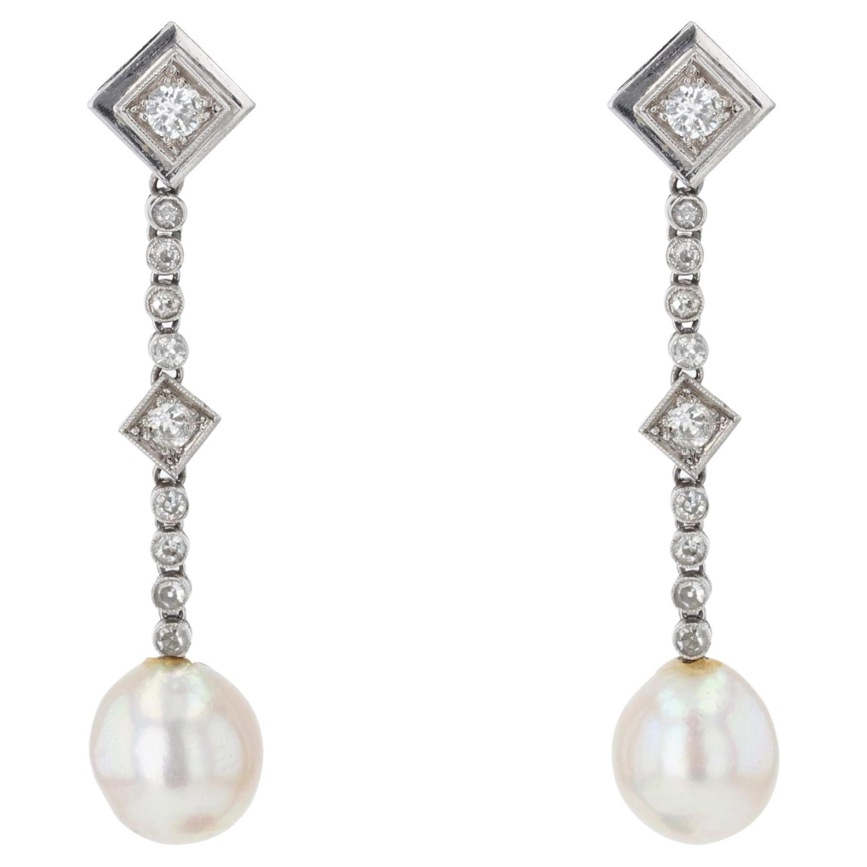 French 1930s Pearl Diamond 18 Karat White Gold Platinum Dangle Earrings