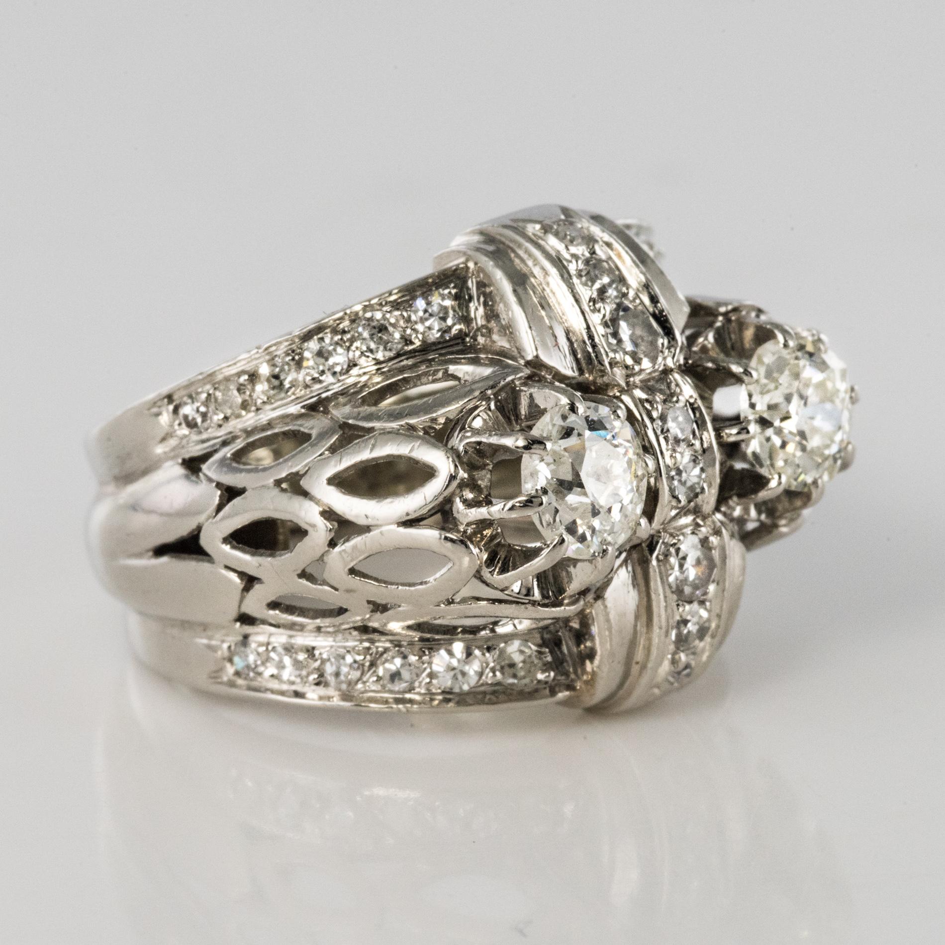 French 1930s Platinum 1.25 Carat Diamonds Art Deco Ring For Sale 3