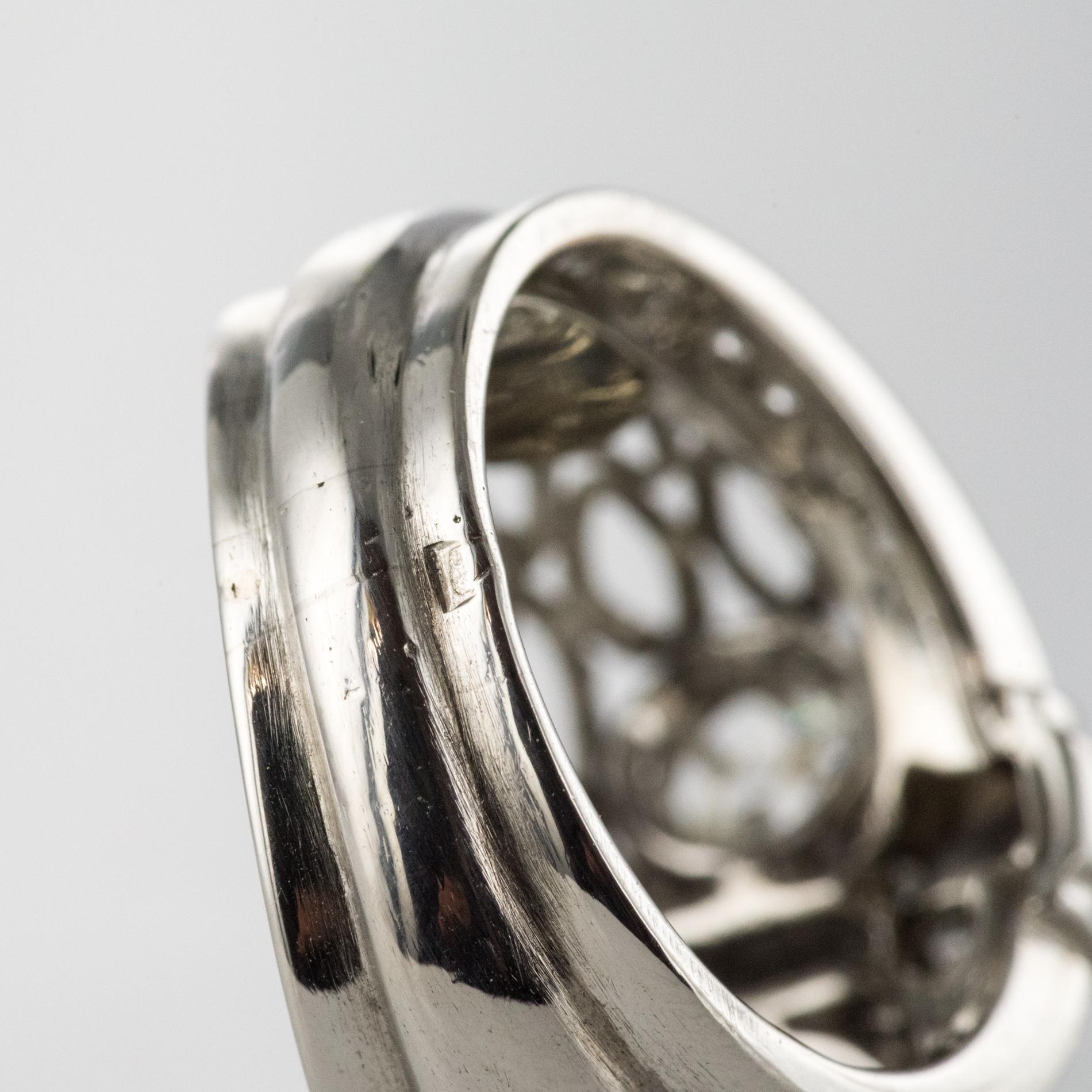 French 1930s Platinum 1.25 Carat Diamonds Art Deco Ring For Sale 8