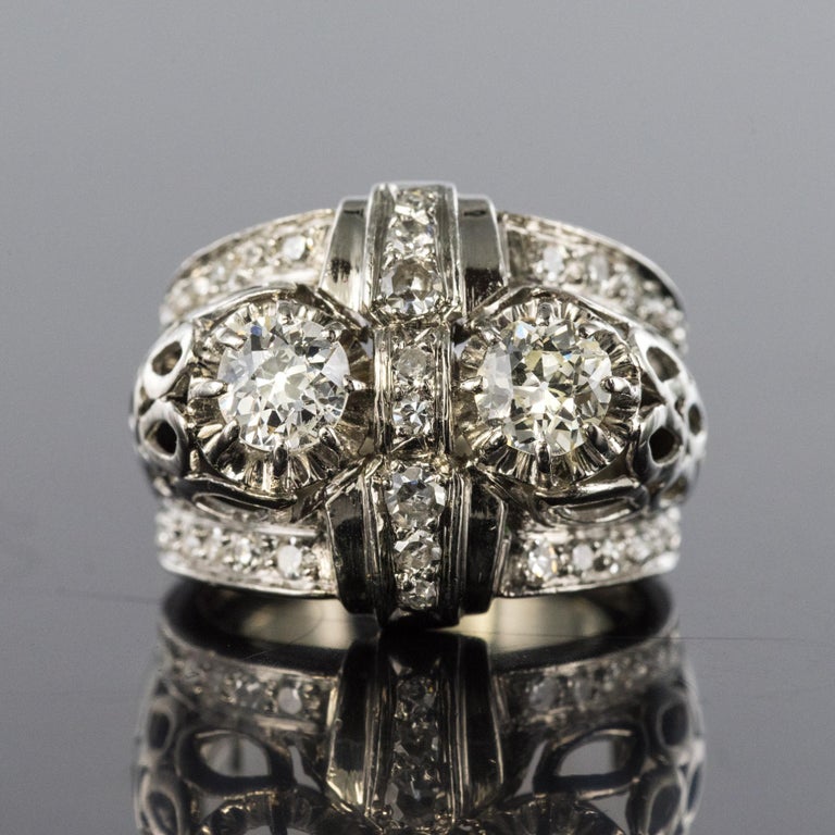 French 1930s Platinum 1.25 Carat Diamonds Art Deco Ring For Sale at 1stDibs
