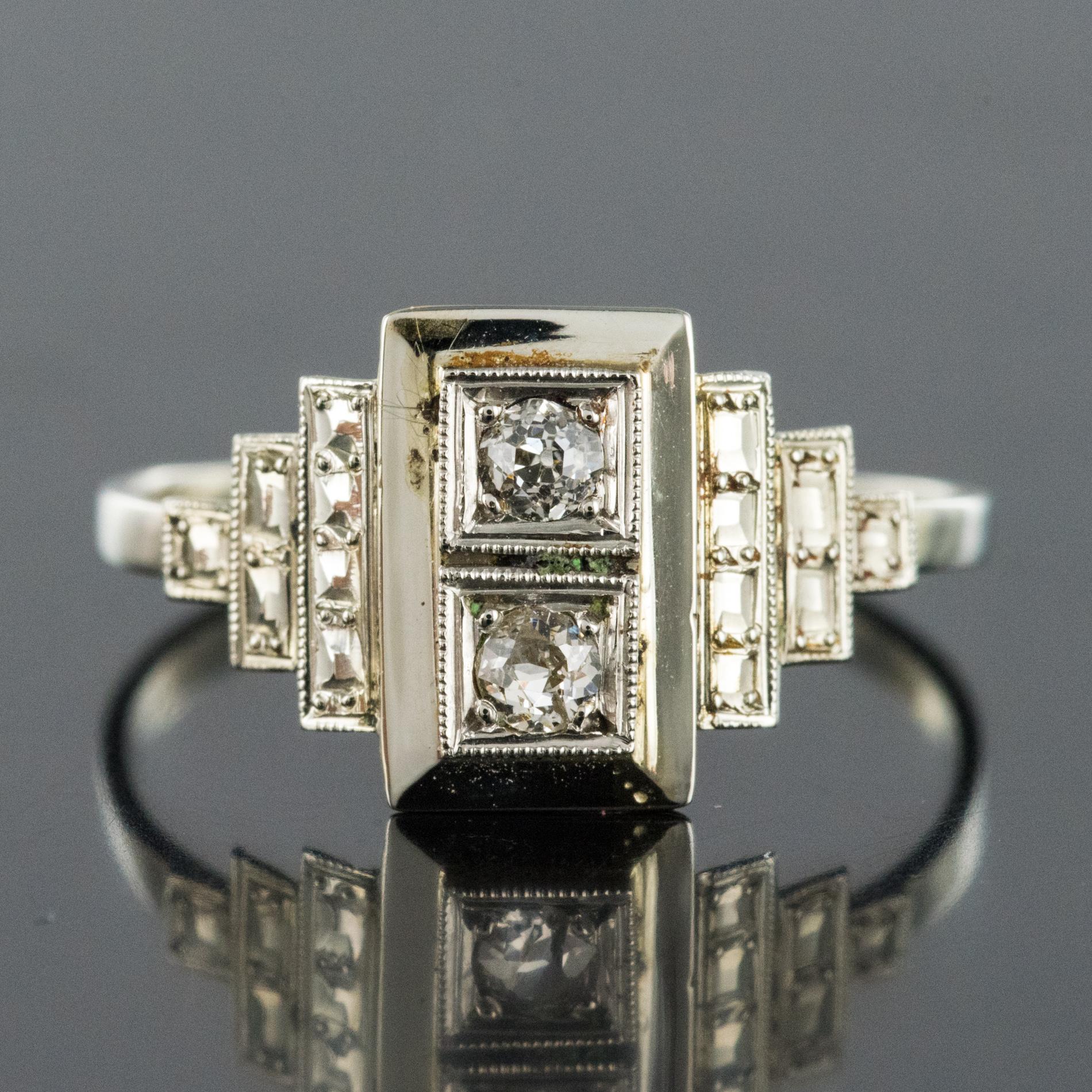 French 1930s Platinum White Gold Diamond Art Deco Ring In Good Condition In Poitiers, FR