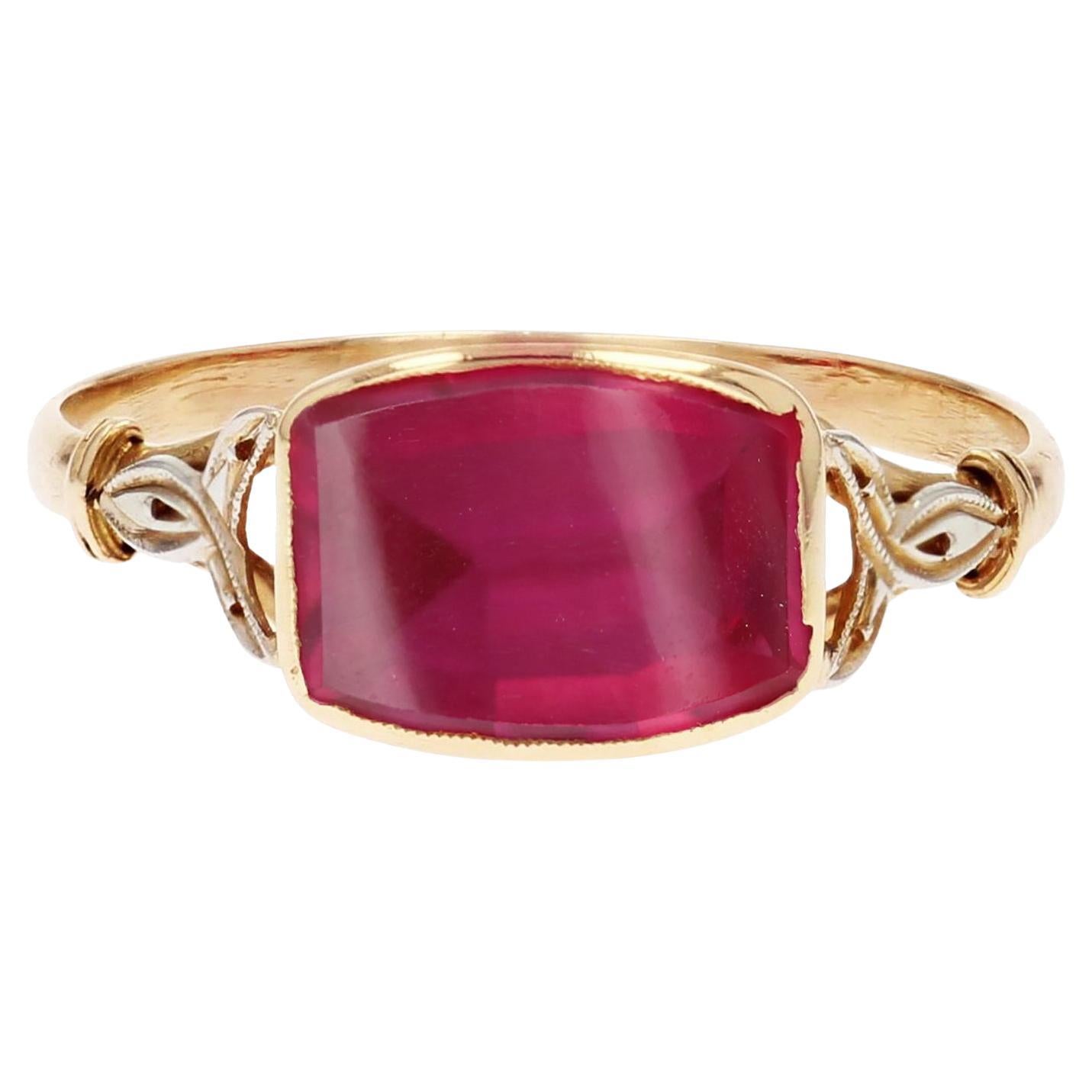 French 1930s Red Gem 18 Karat Yellow Gold Ring