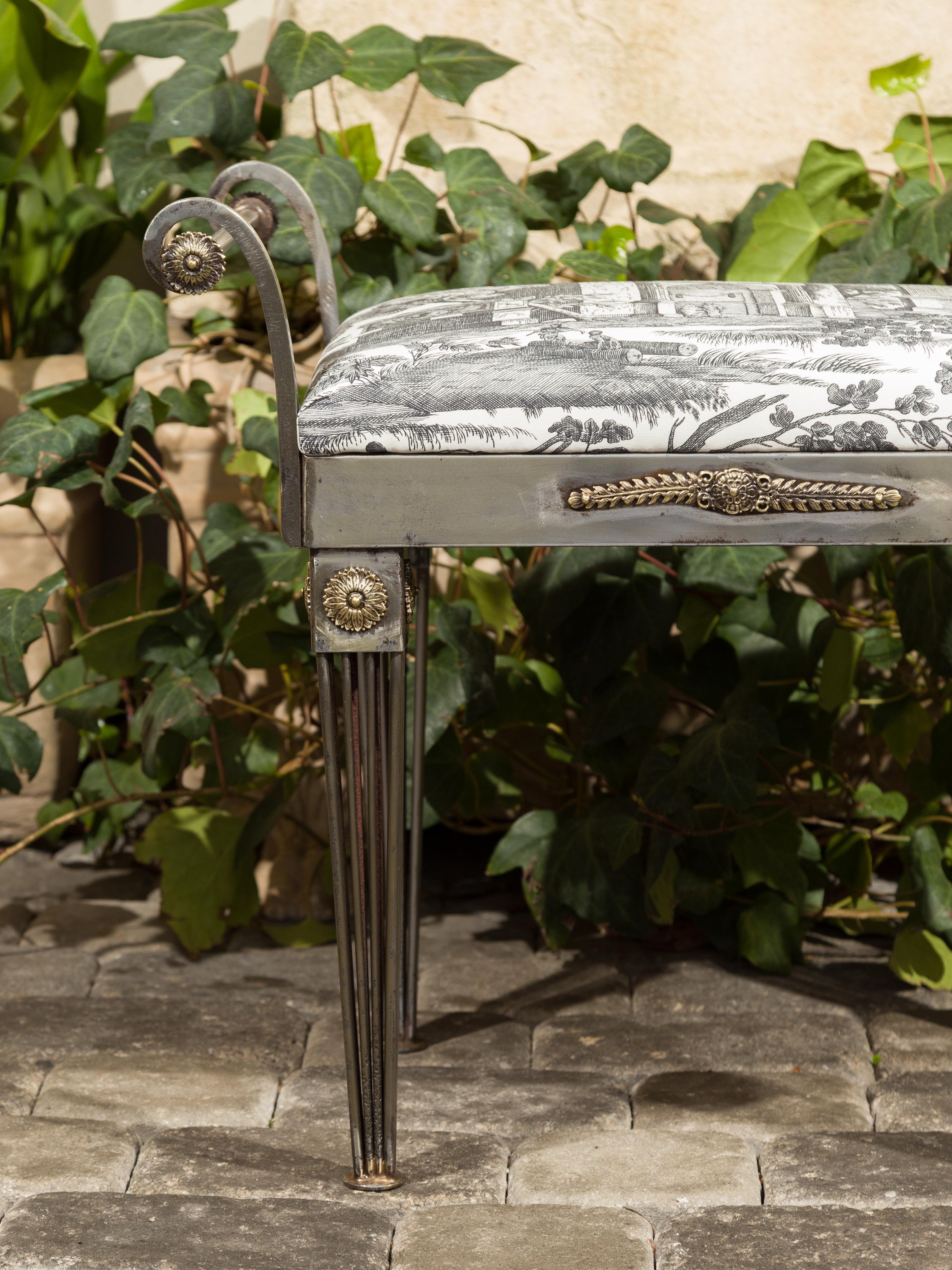 French 1930s Steel Bench with Out-Scrolling Arms, Tapered Legs and Toile Fabric For Sale 6