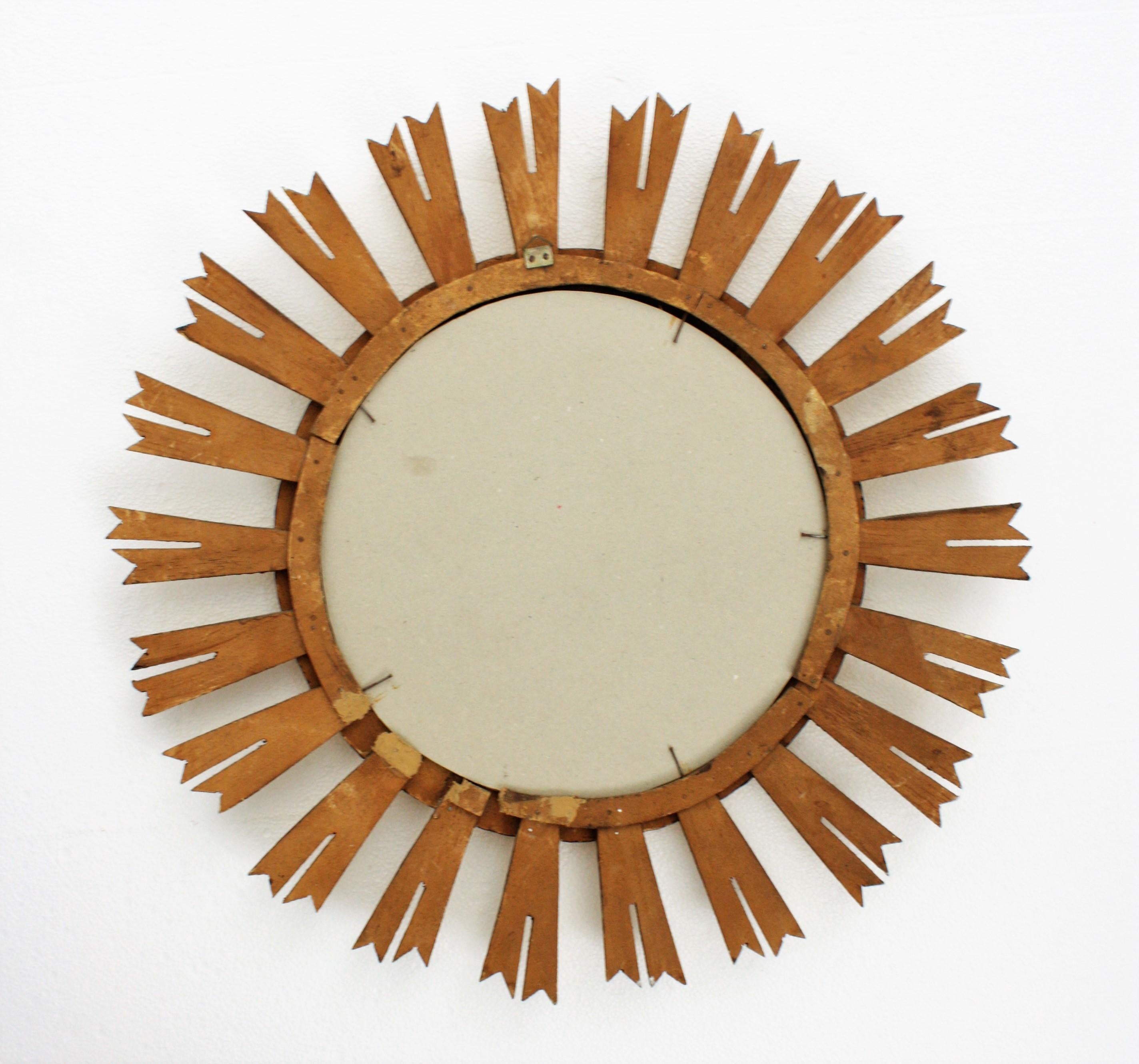 Miroir français Sunburst en bois doré, années 1930 en vente 4
