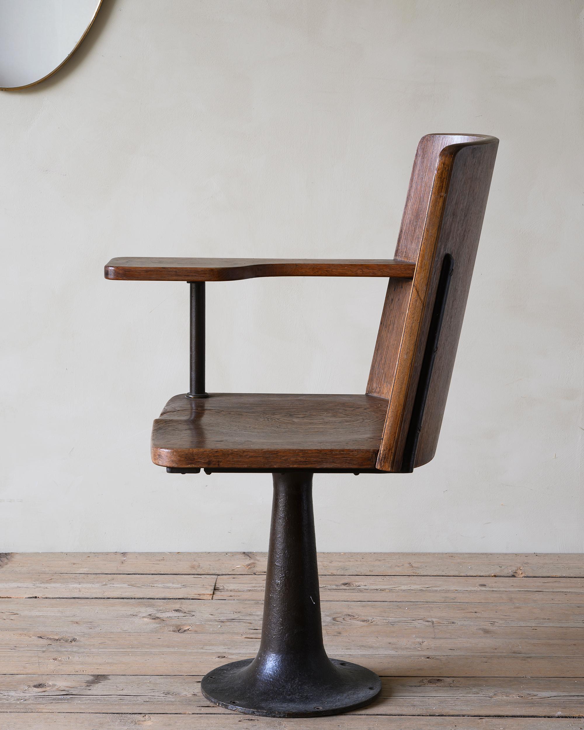 Legno Cattedra universitaria francese 1930 in vendita