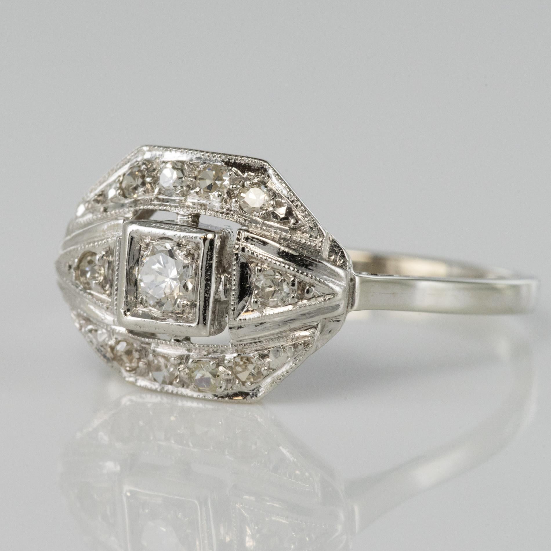 French 1930s White Gold Platinum Diamond Art Deco Ring In Excellent Condition In Poitiers, FR