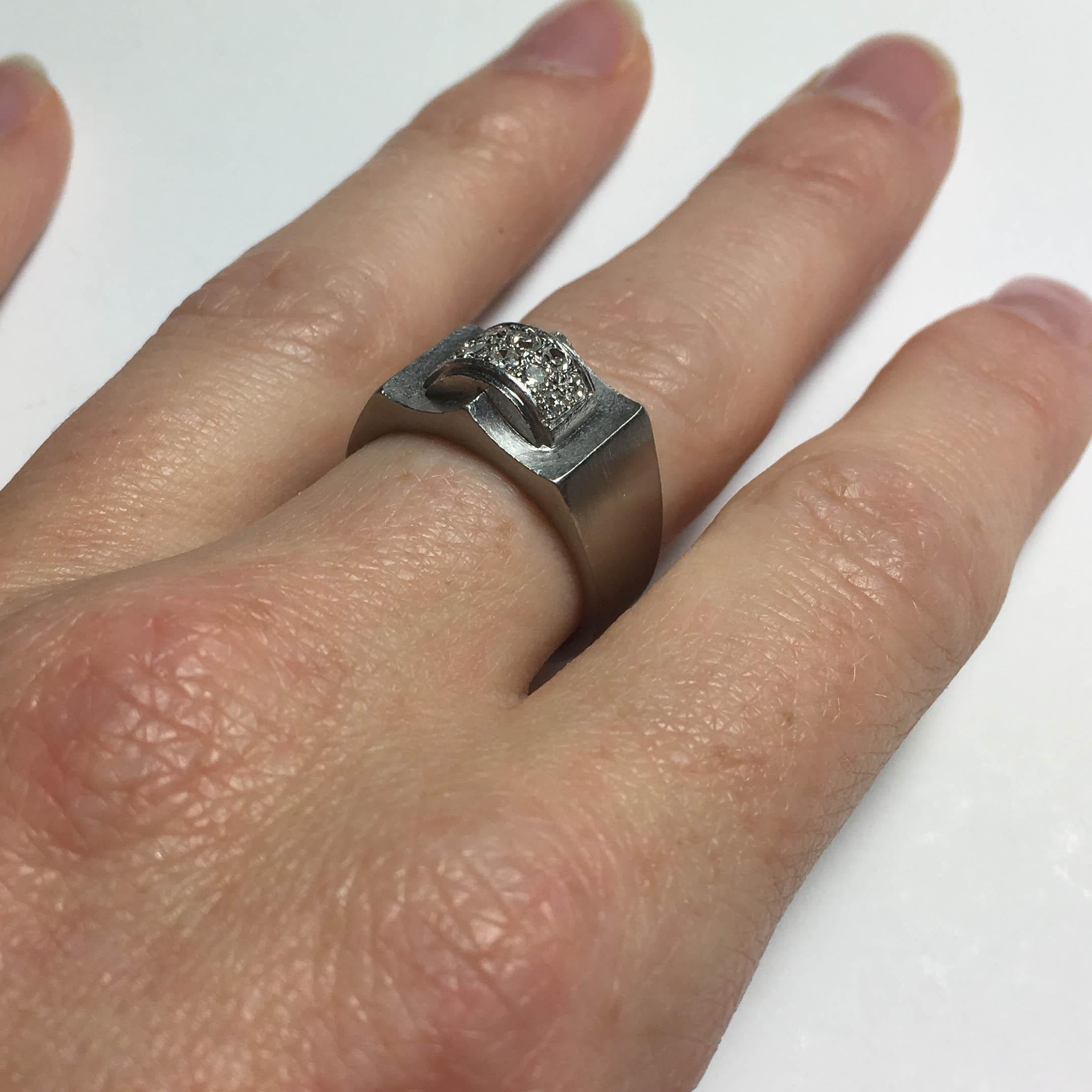 French 1935 Modernist White Diamond Platinum Ring 8