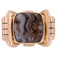 Vintage French 1935s Zoned Agate 18 Karat Yellow Gold Signet Ring