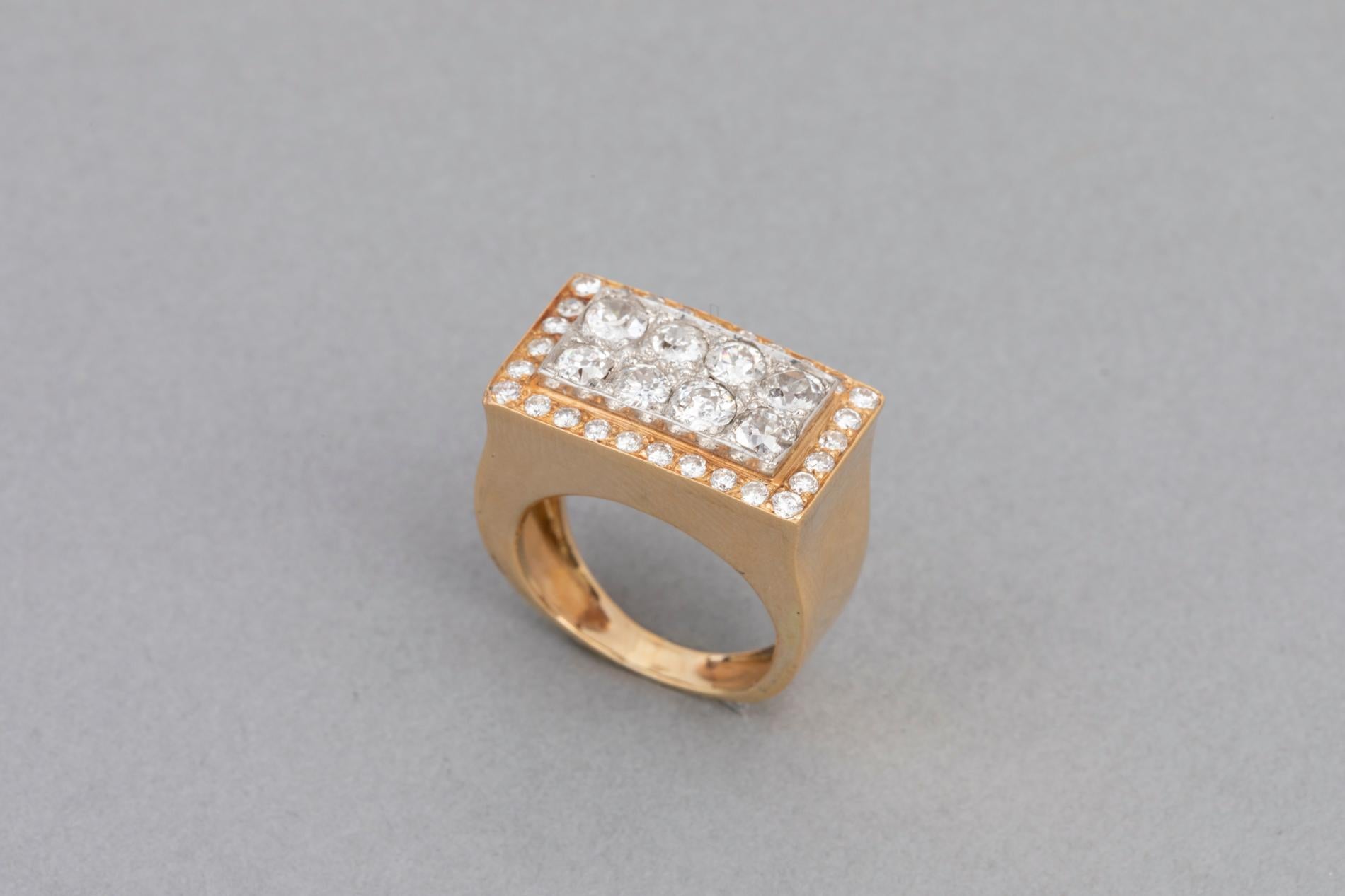 French 1940 Ring, Gold Platinum and Diamonds In Good Condition In Saint-Ouen, FR