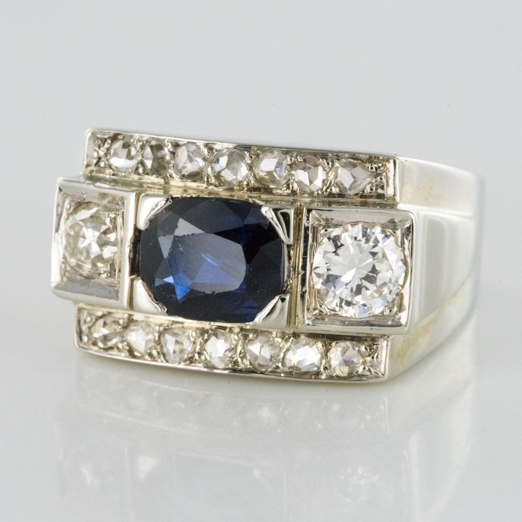 French 1940s 18 Karat White Gold Sapphire Diamonds Ring 9