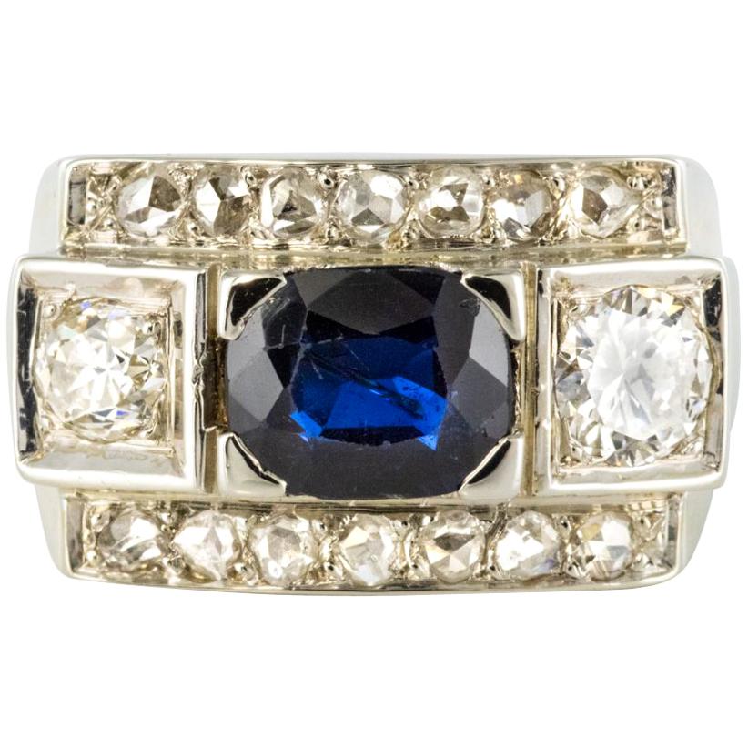 French 1940s 18 Karat White Gold Sapphire Diamonds Ring