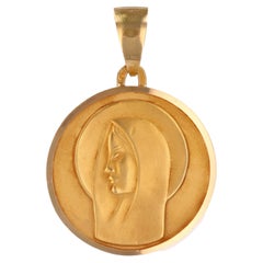 French 1940s 18 Karat Yellow Gold Virgin Mary Medal Pendant