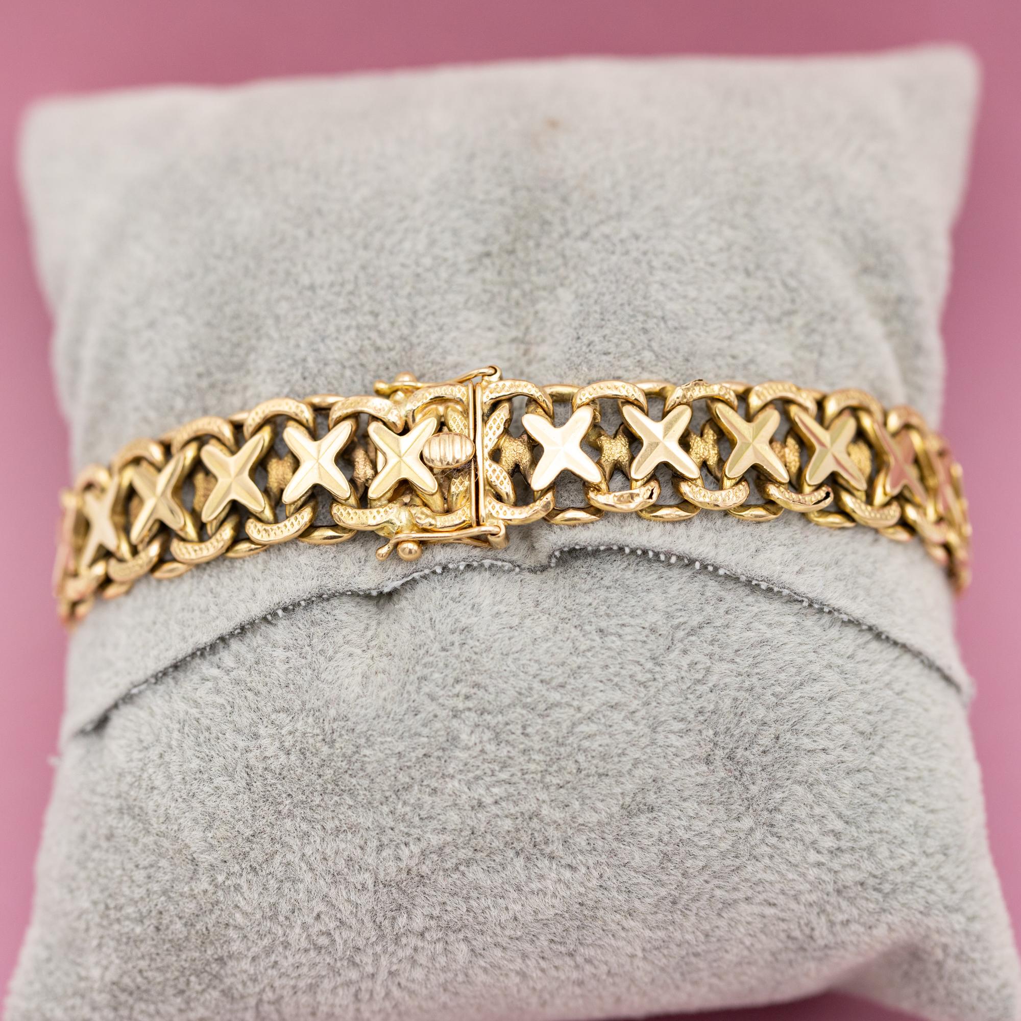 French 1940's 18k gold bracelet, wide mesh links, Flat retro bracelet 5