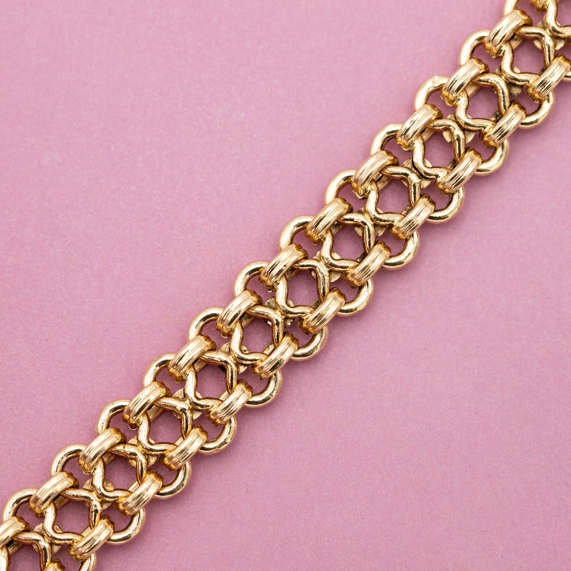 Retro French 1940's 18k gold bracelet, wide mesh links, Flat retro bracelet