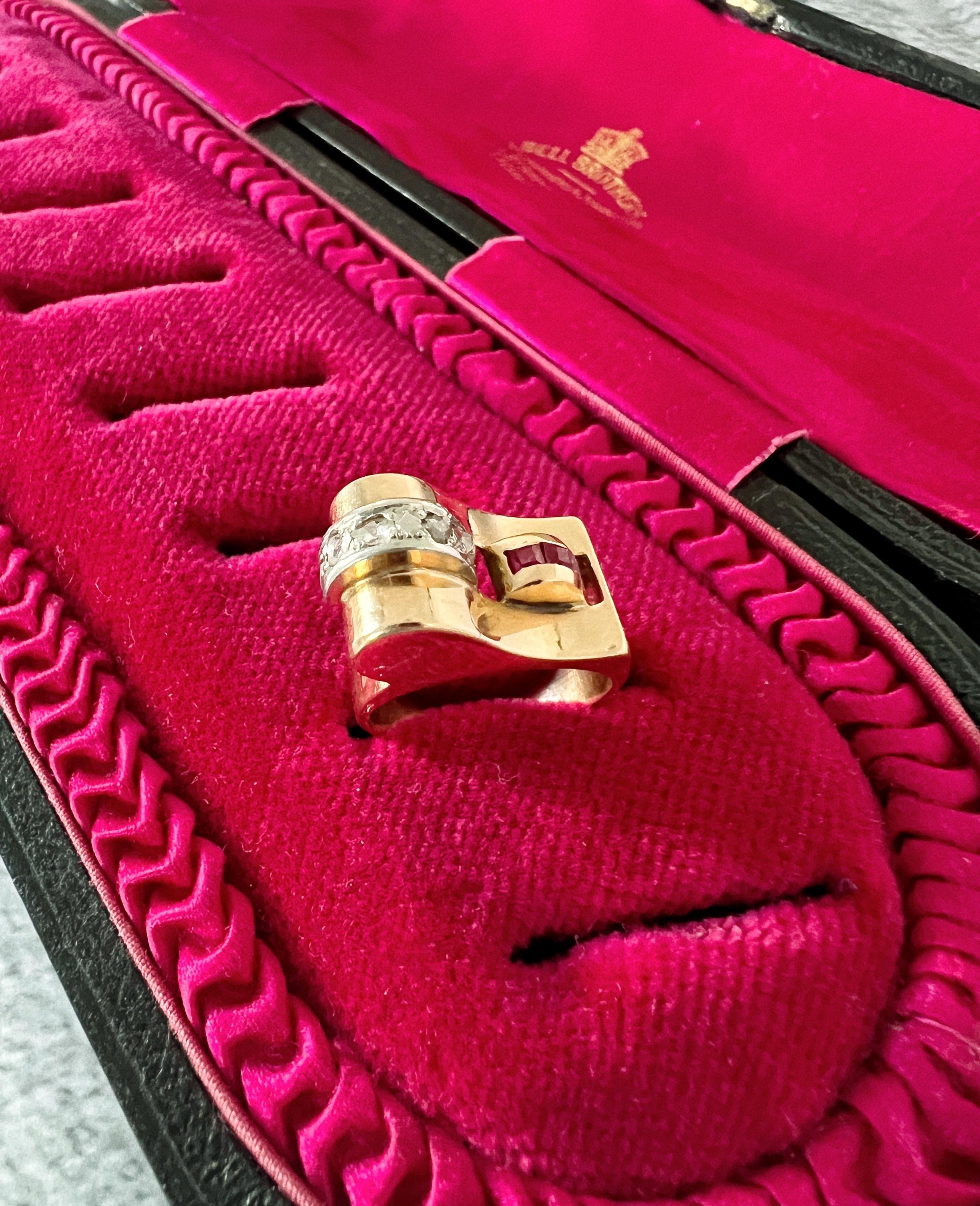 French 1940s 18k Yellow Gold Diamond Ruby Tank Ring For Sale 3