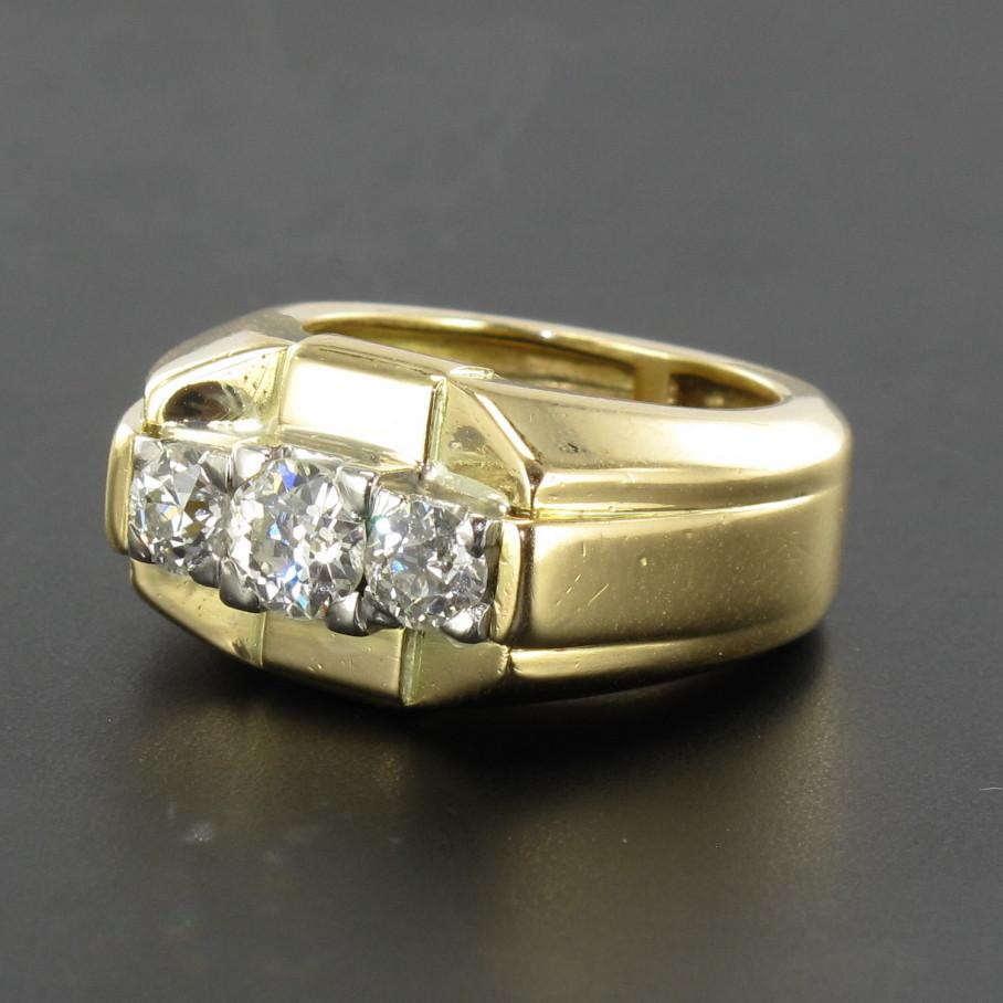 French 1940s 3 Diamonds 18 Karat Yellow Gold Tank Bangle Ring For Sale 8