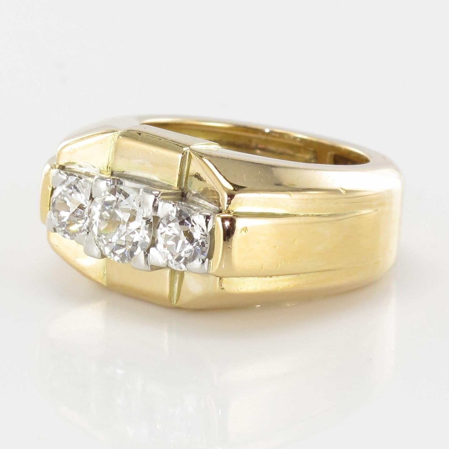 French 1940s 3 Diamonds 18 Karat Yellow Gold Tank Bangle Ring For Sale 3