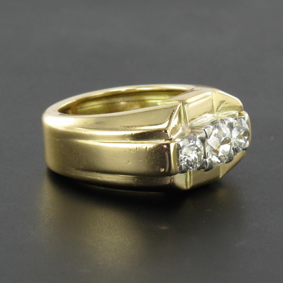 French 1940s 3 Diamonds 18 Karat Yellow Gold Tank Bangle Ring For Sale 6