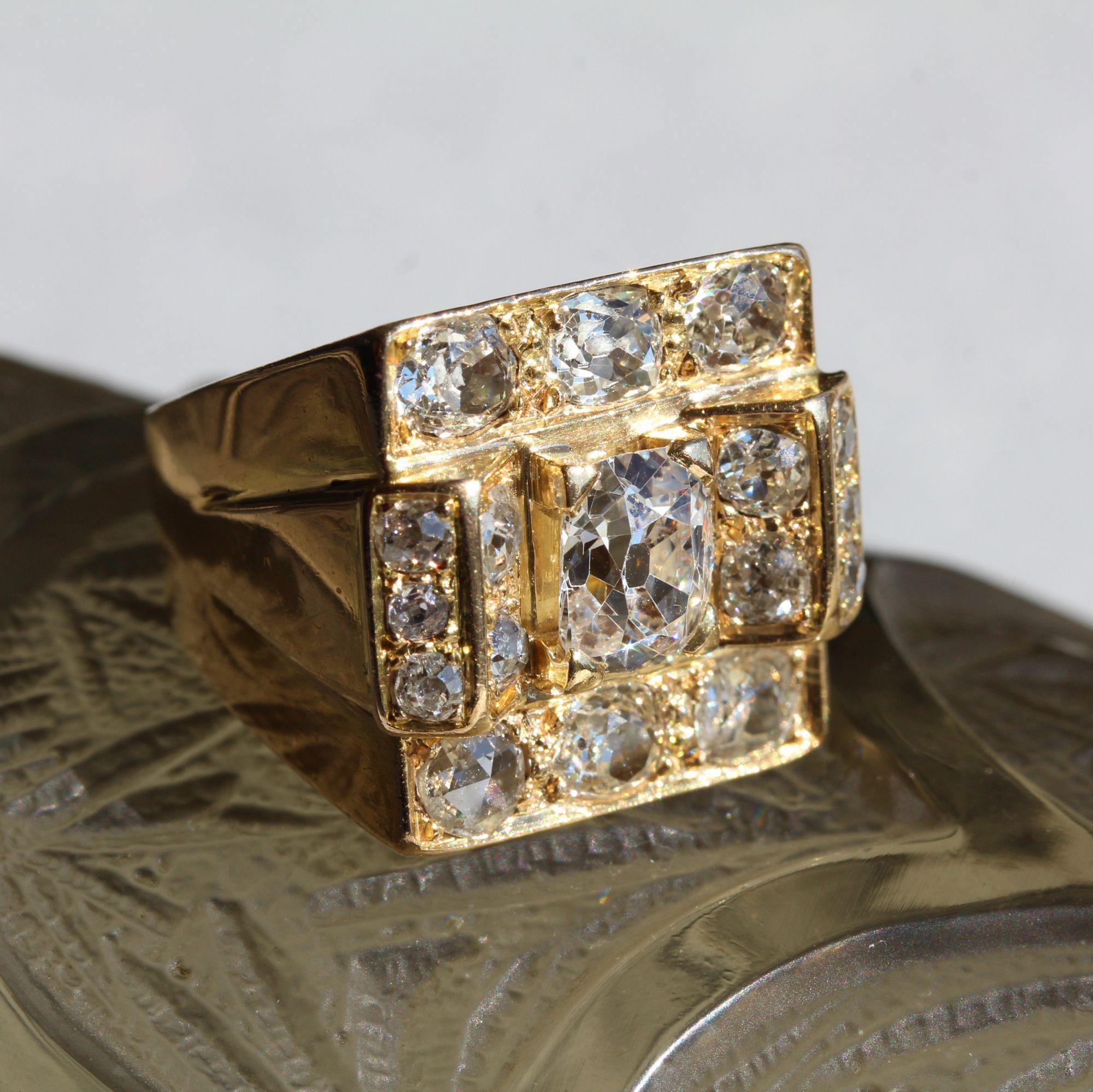 French 1940s 3.60 Carat Diamonds 18 Karat Yellow Gold Tank Ring 9