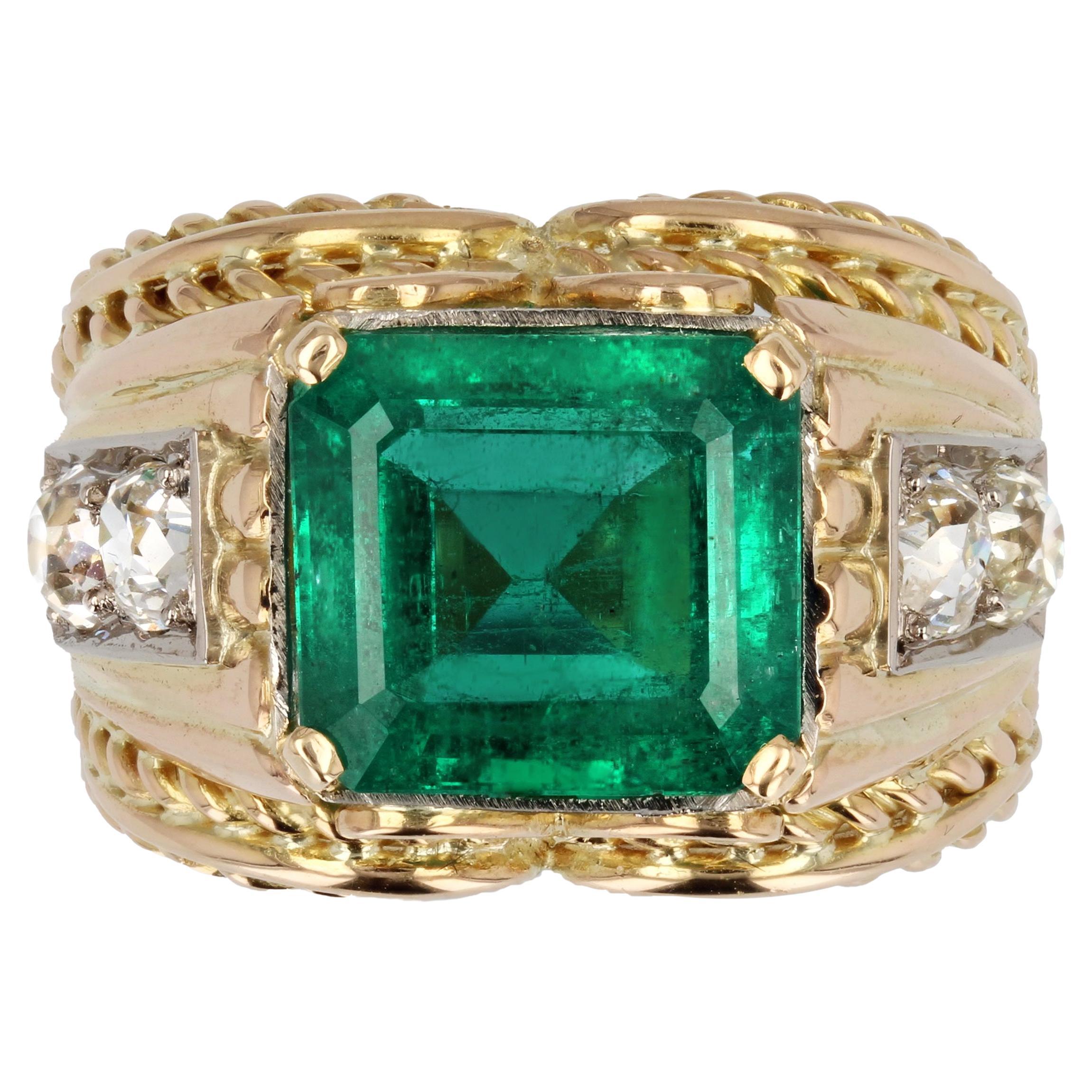 French, 1940s 6, 41 Carat Emerald Diamonds 18 Karat Yellow Gold Platinum Ring