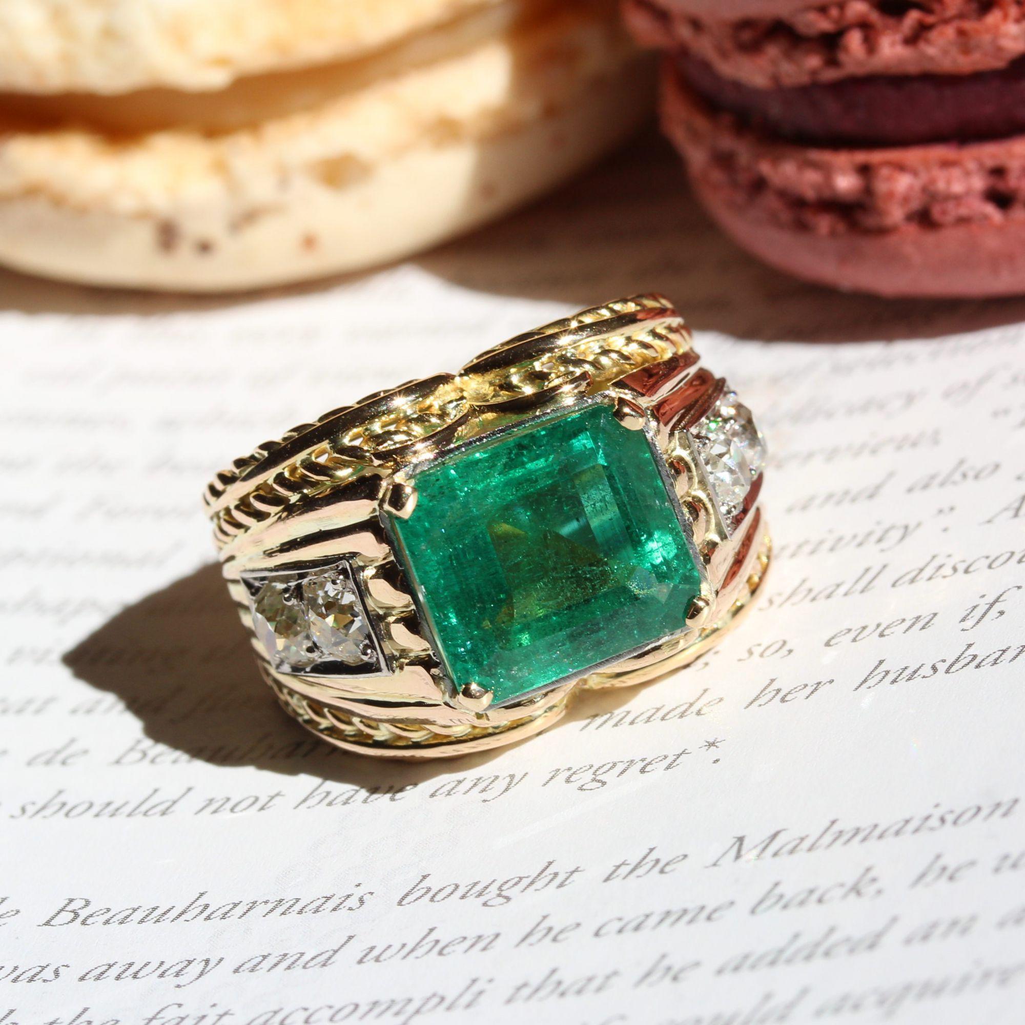 French, 1940s 6, 41 Carat Emerald Diamonds 18 Karat Yellow Gold Platinum Ring For Sale 6