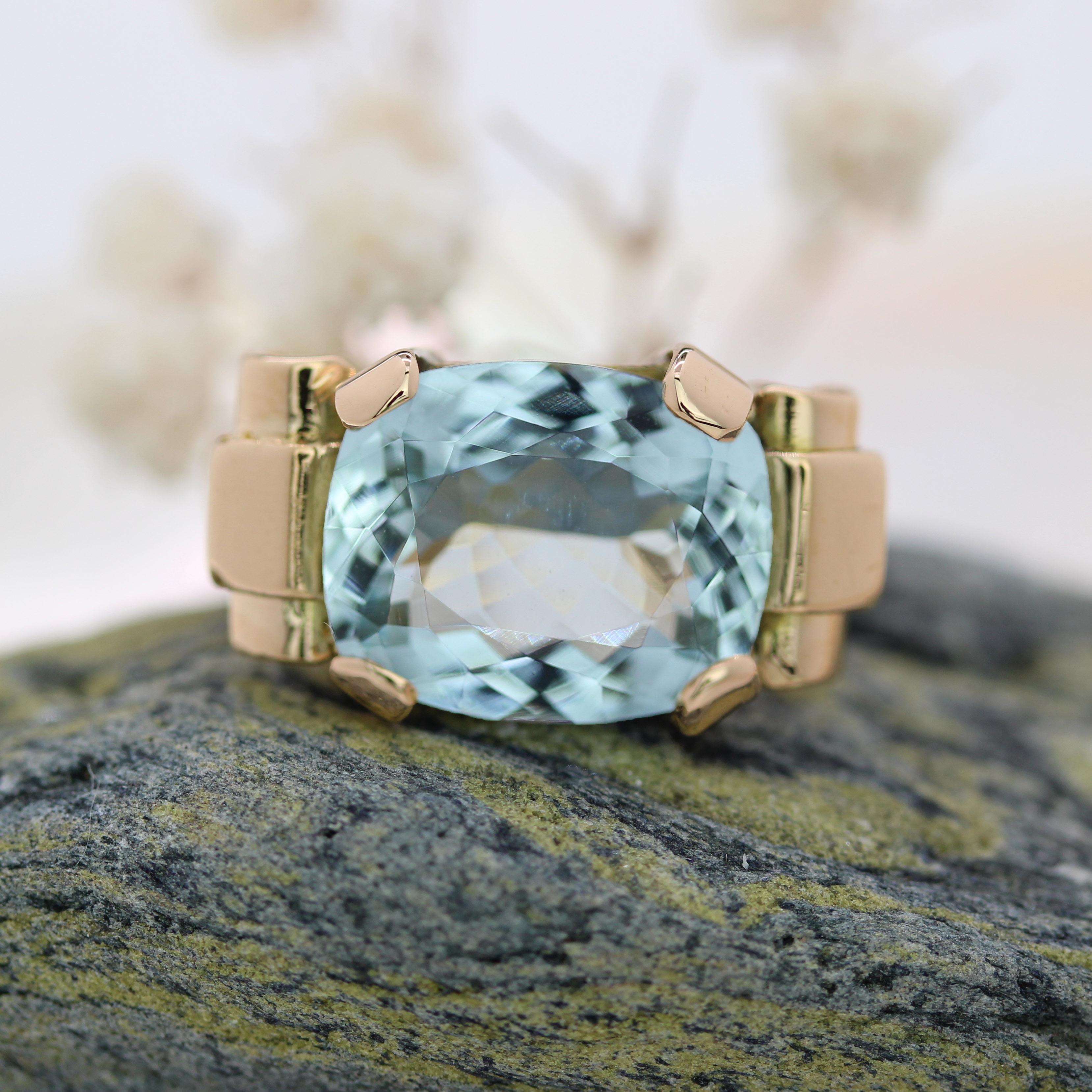 Französischer 1940er Aquamarin 18 Karat Rose Gold Tank Ring (Retro) im Angebot