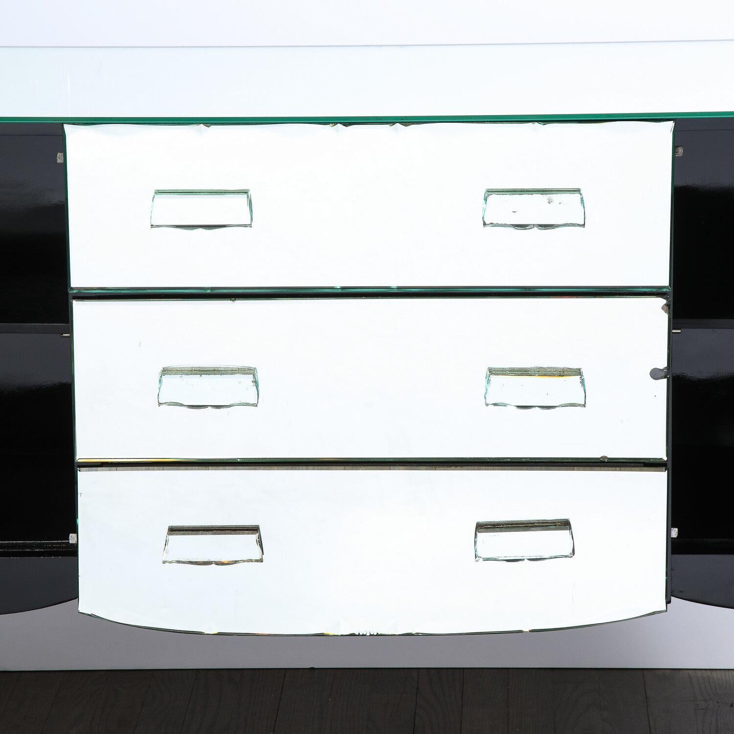 French 1940s Art Deco Beveled Mirrored Chest with Ebonized Walnut Cabriolet Legs Espejo en venta