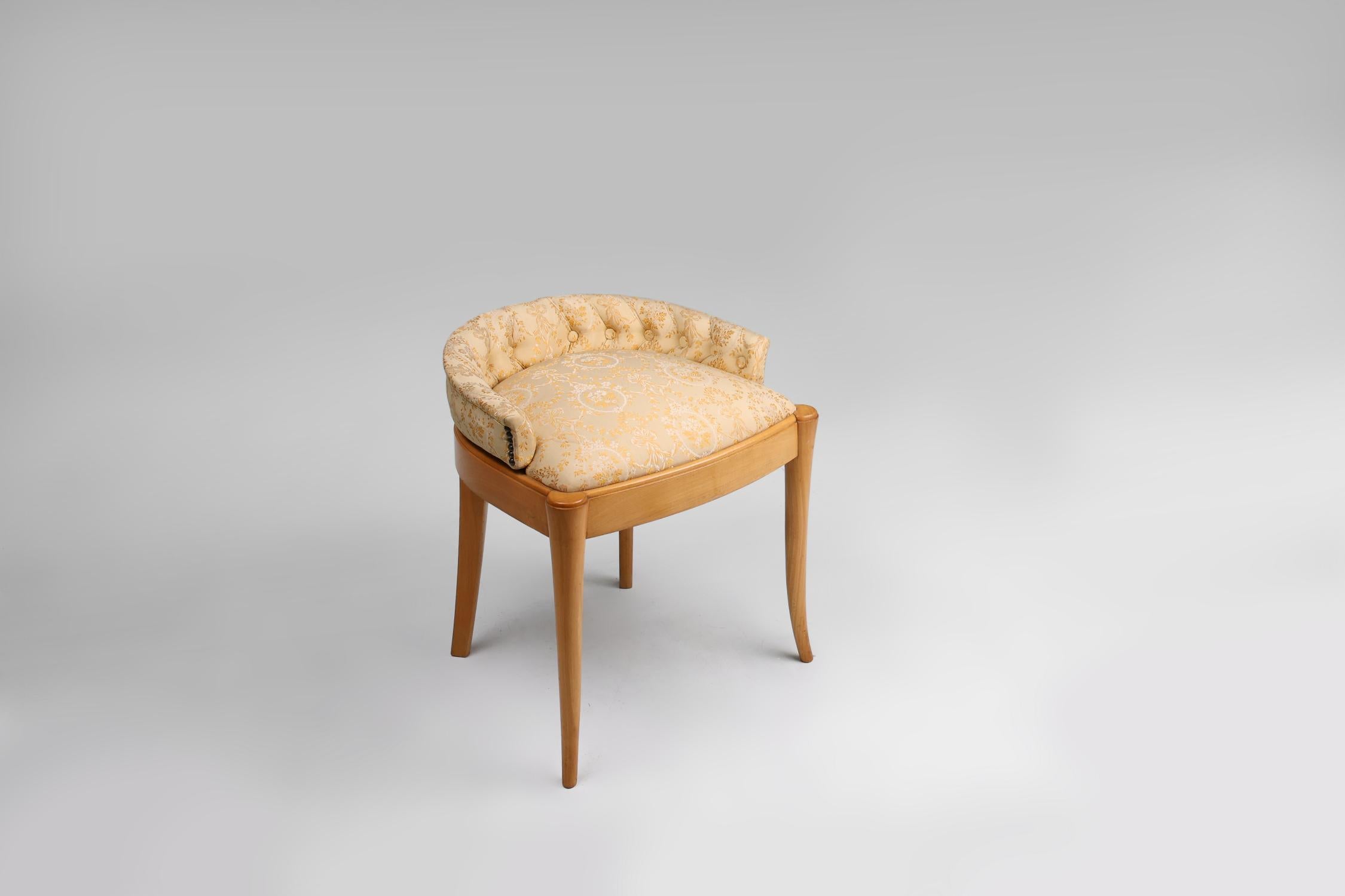 Chaise d'appoint Art Nouveau des années 1940 en bois de hêtre avec dossier bas en vente 3