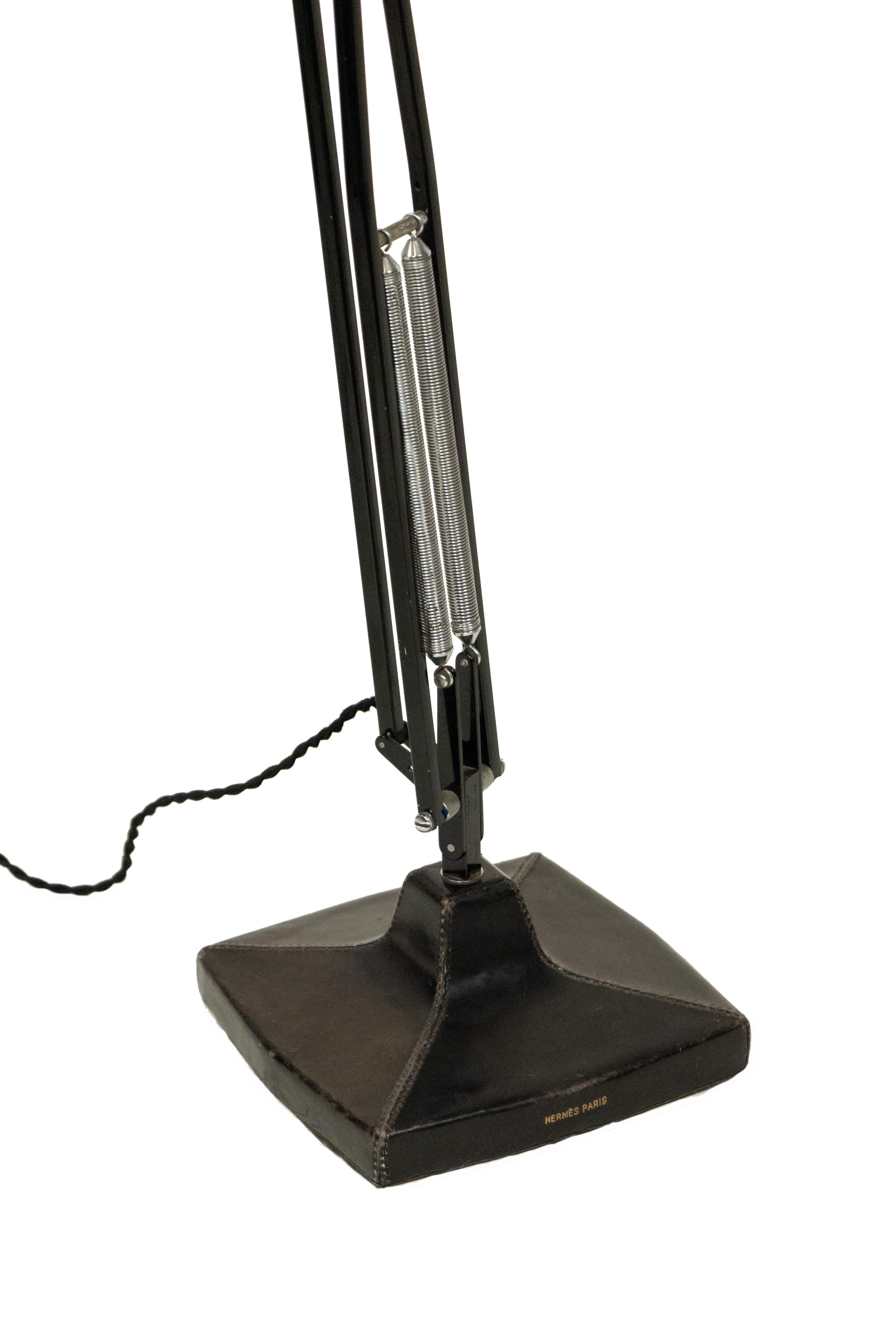 Hermès French 1940s Black Metal Adjustable Desk Lamp In Good Condition In New York, NY