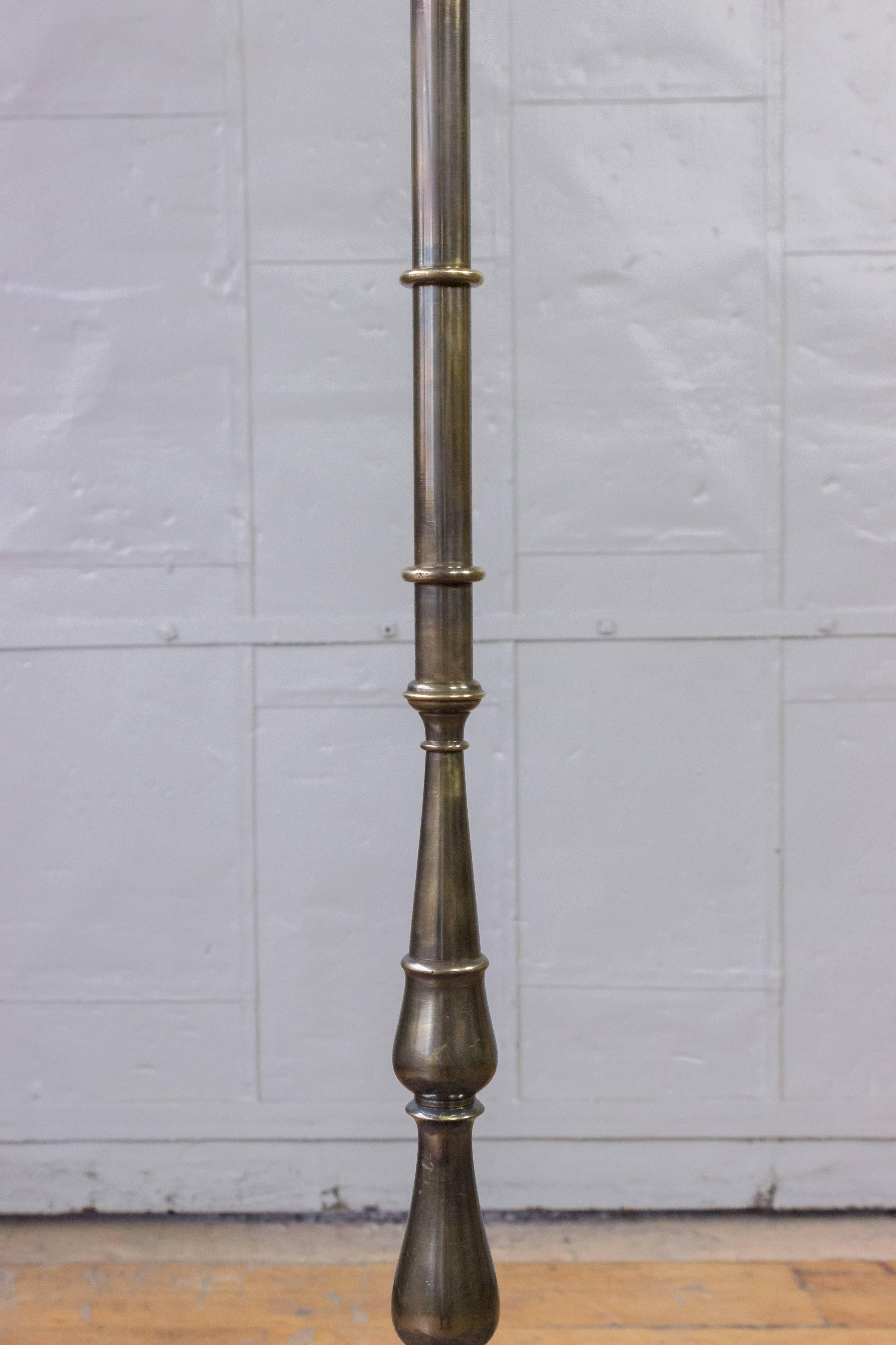French 1940s Brass and Bronze Floor Lamp with Hand Finished Patina For Sale 3
