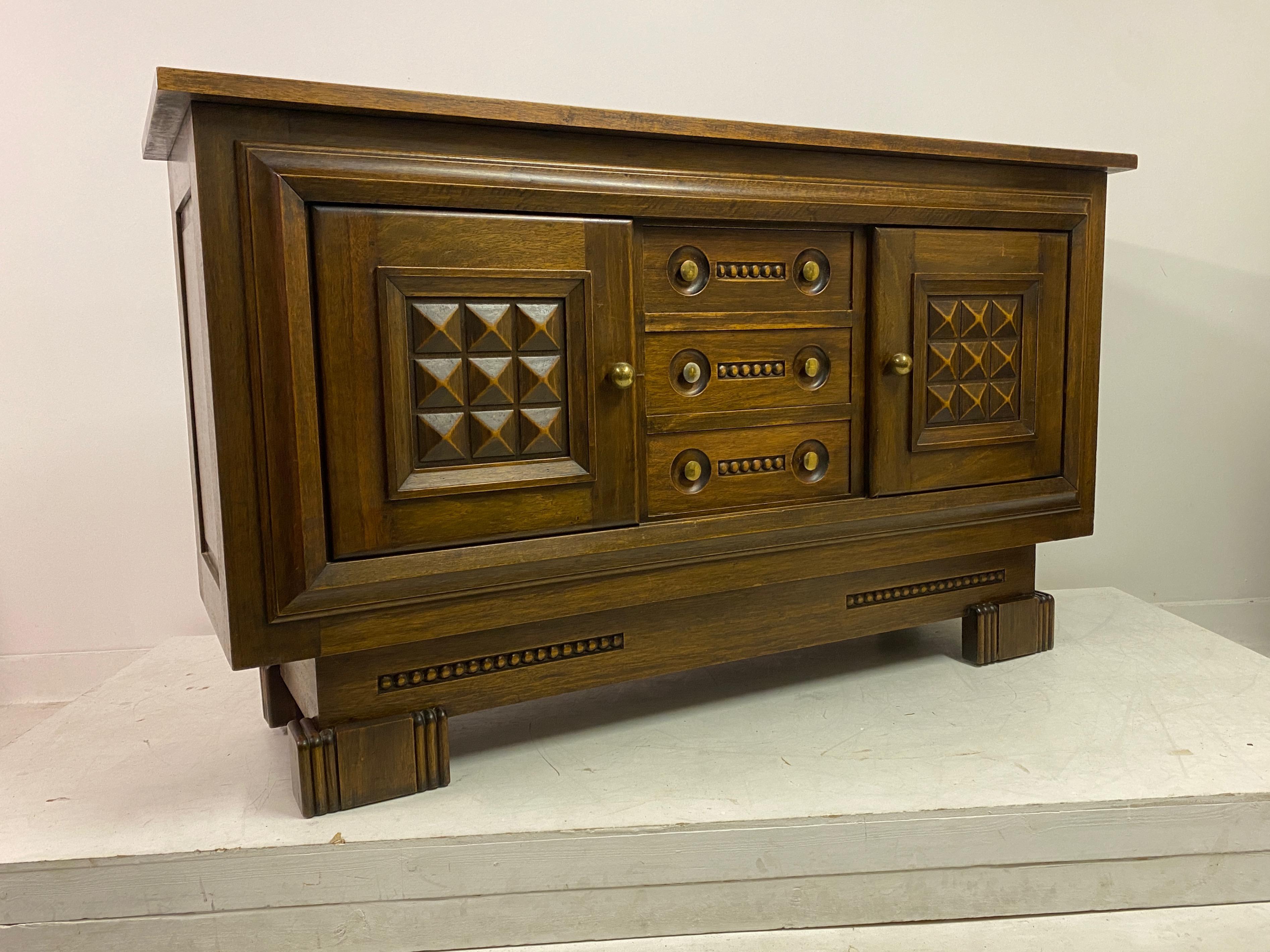 Französisch 1940er Brutalist Eiche Sideboard im Angebot 4