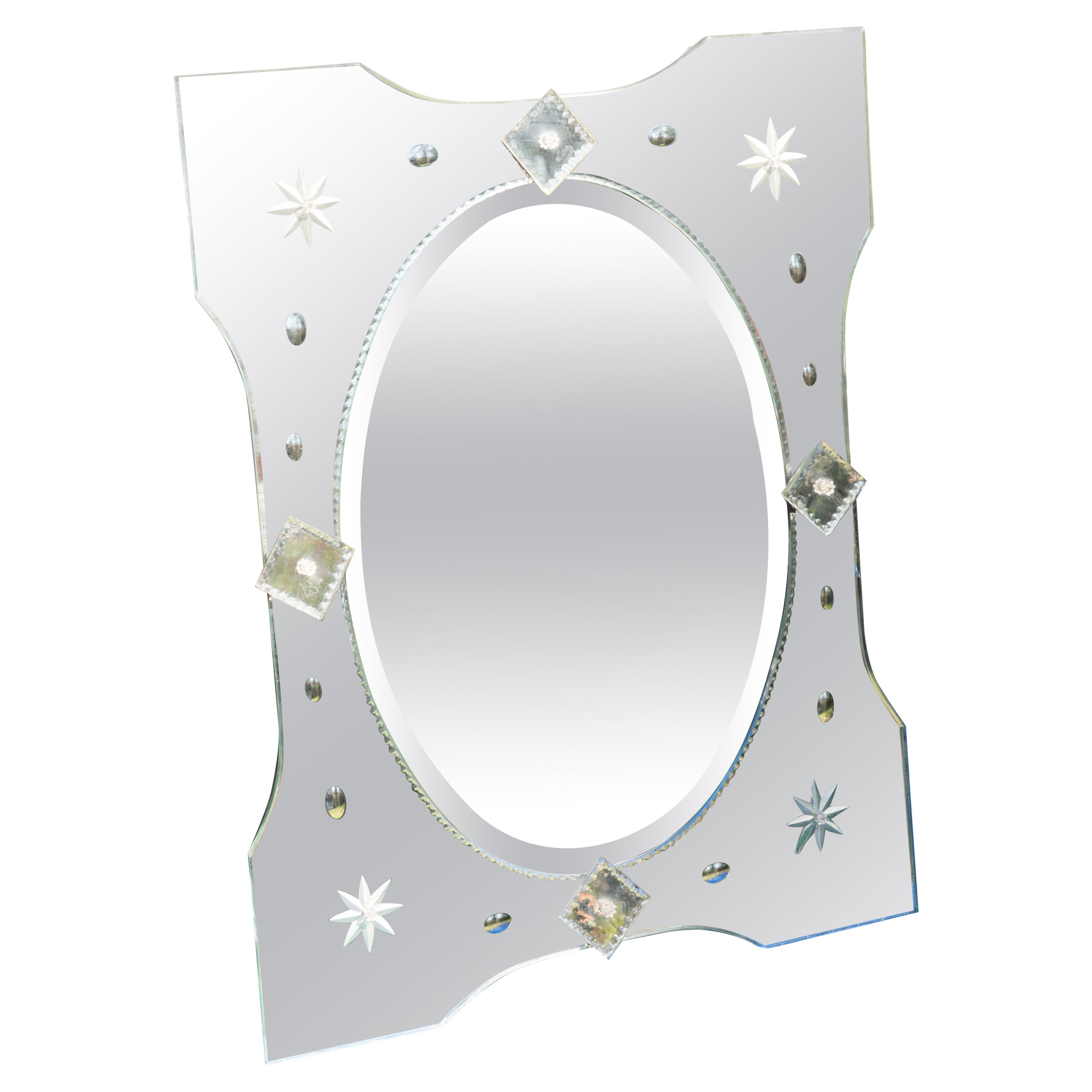 Miroir sculpté et gravé français des années 1940 Miroir encadré en vente