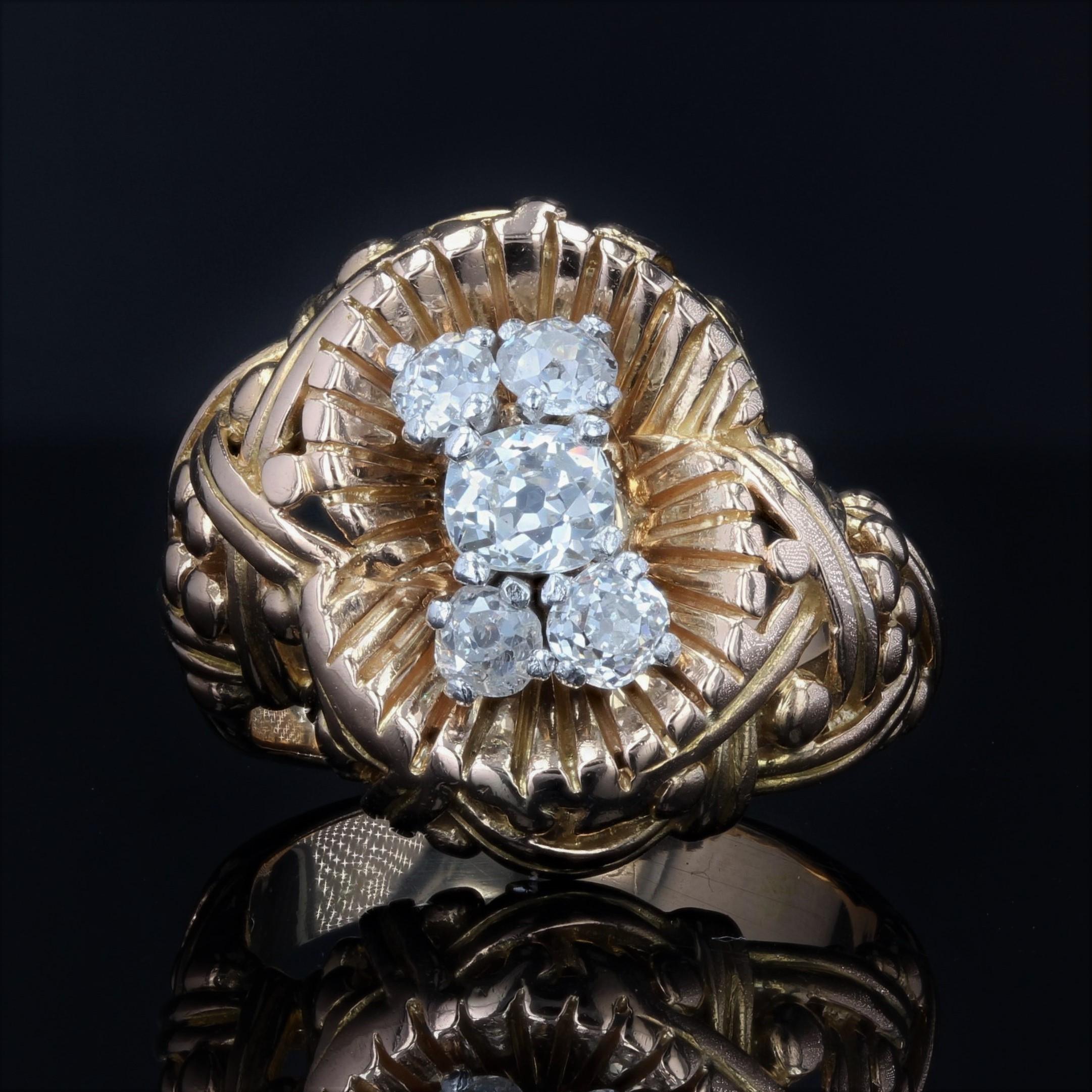 Rétro Bague rtro franaise des annes 1940 en or jaune tress 18 carats et diamants en vente