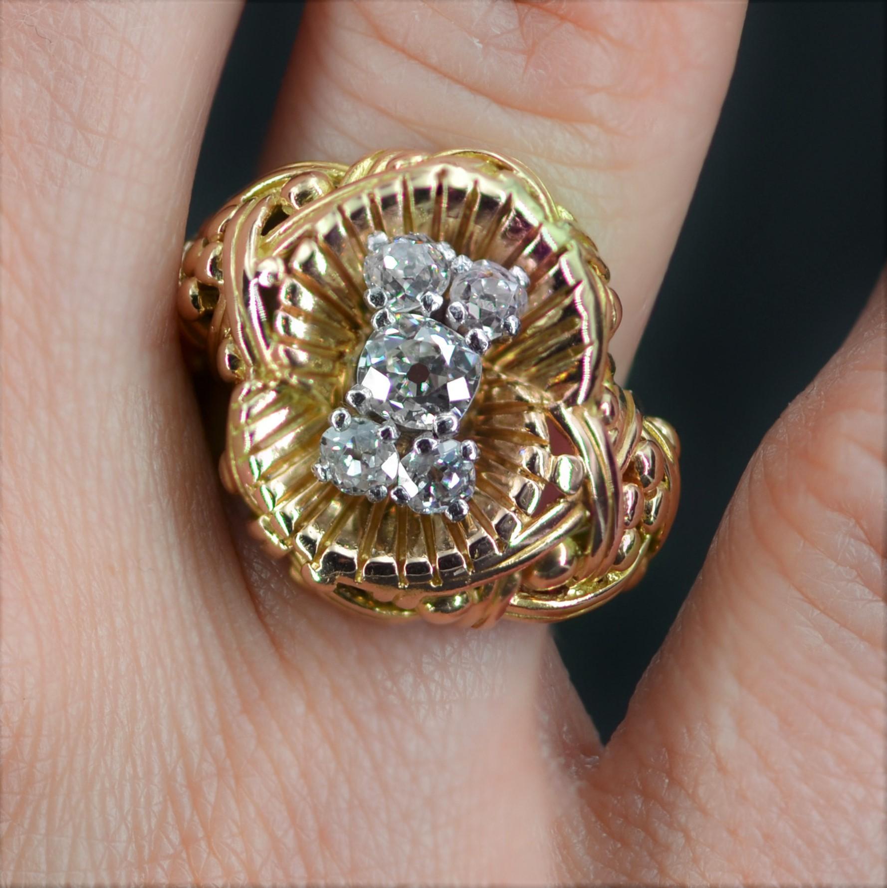 French 1940s Diamond 18 Karat Yellow Braided Gold Retro Ring For Sale 1