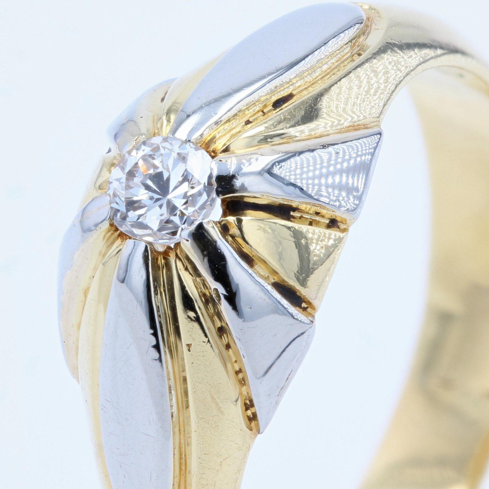 French 1940s Diamond 18 Karat Yellow Gold Platinum Bangle Ring For Sale 1