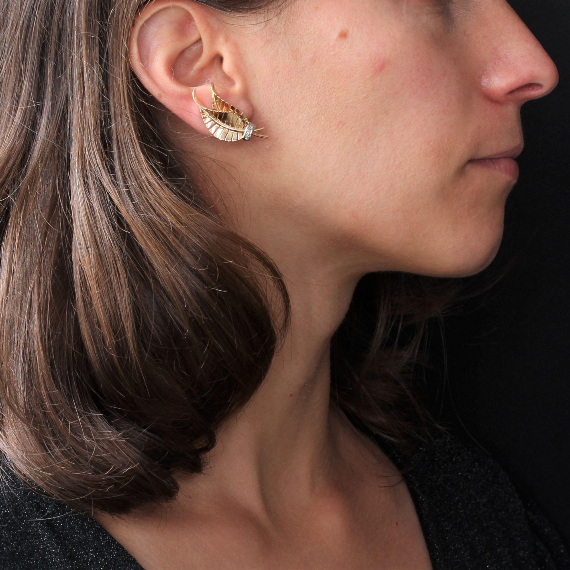 Women's French 1940s Diamonds 18 Karat Yellow Gold Leaf Clip-on Earrings For Sale