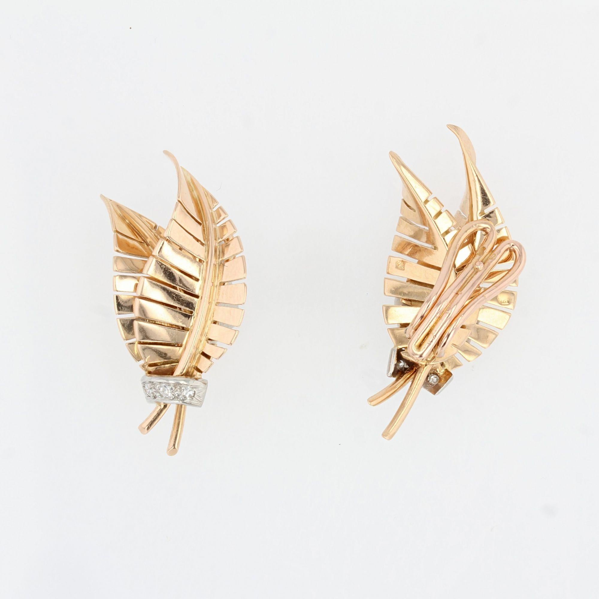 French 1940s Diamonds 18 Karat Yellow Gold Leaf Clip-on Earrings For Sale 2
