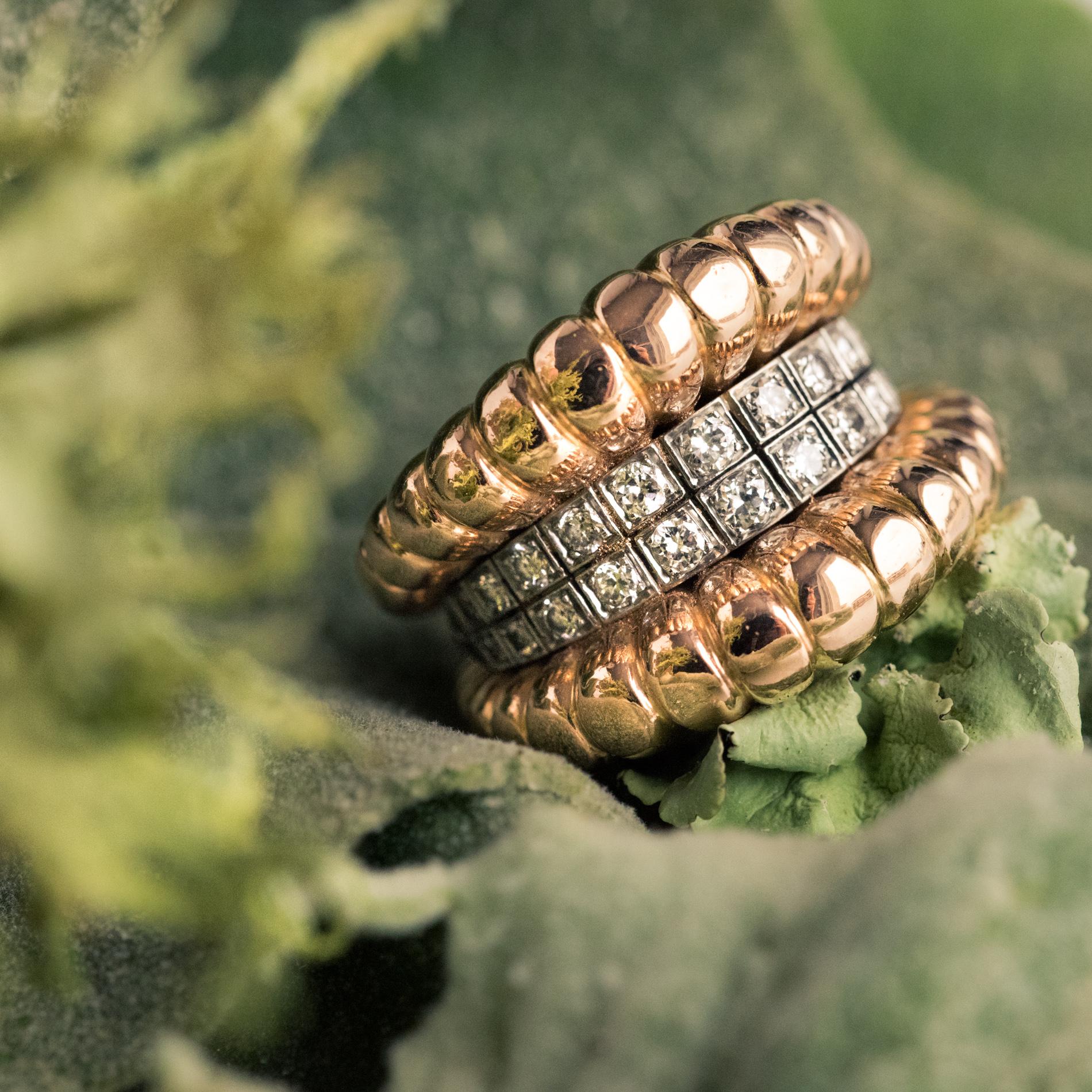 French 1940s Diamonds Band 18 Karat Yellow Gold Platinum Gadroons Ring 5