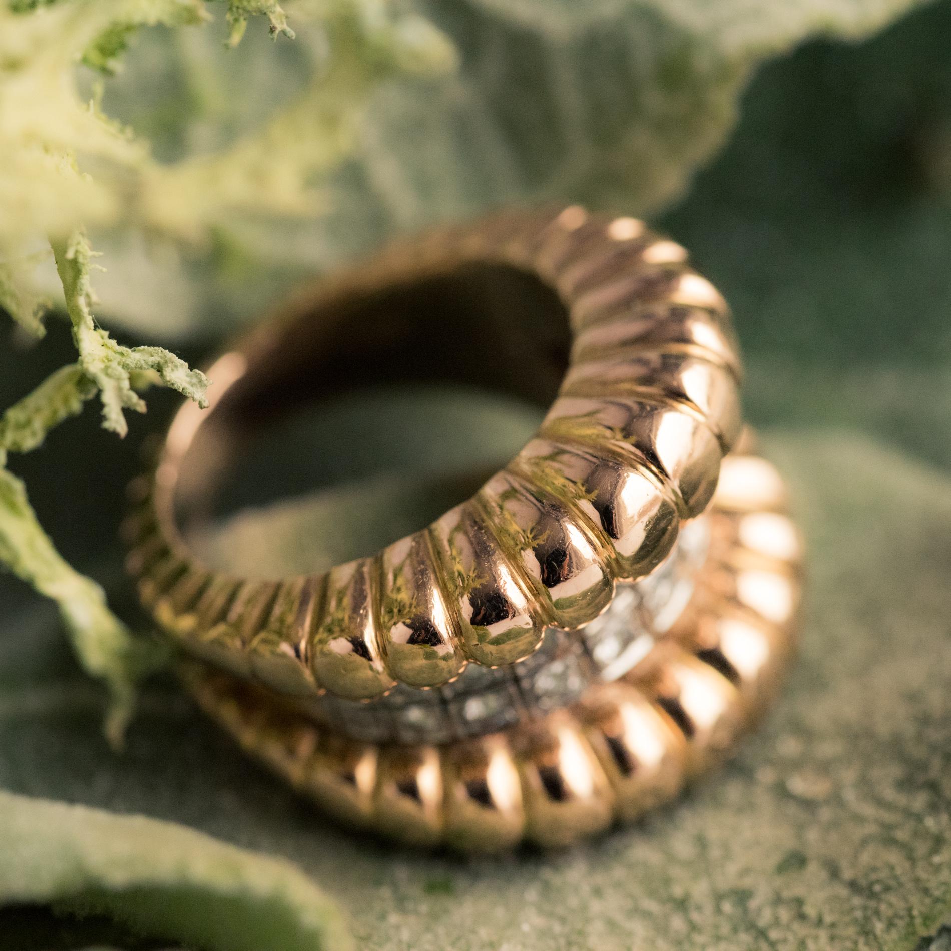 French 1940s Diamonds Band 18 Karat Yellow Gold Platinum Gadroons Ring 6