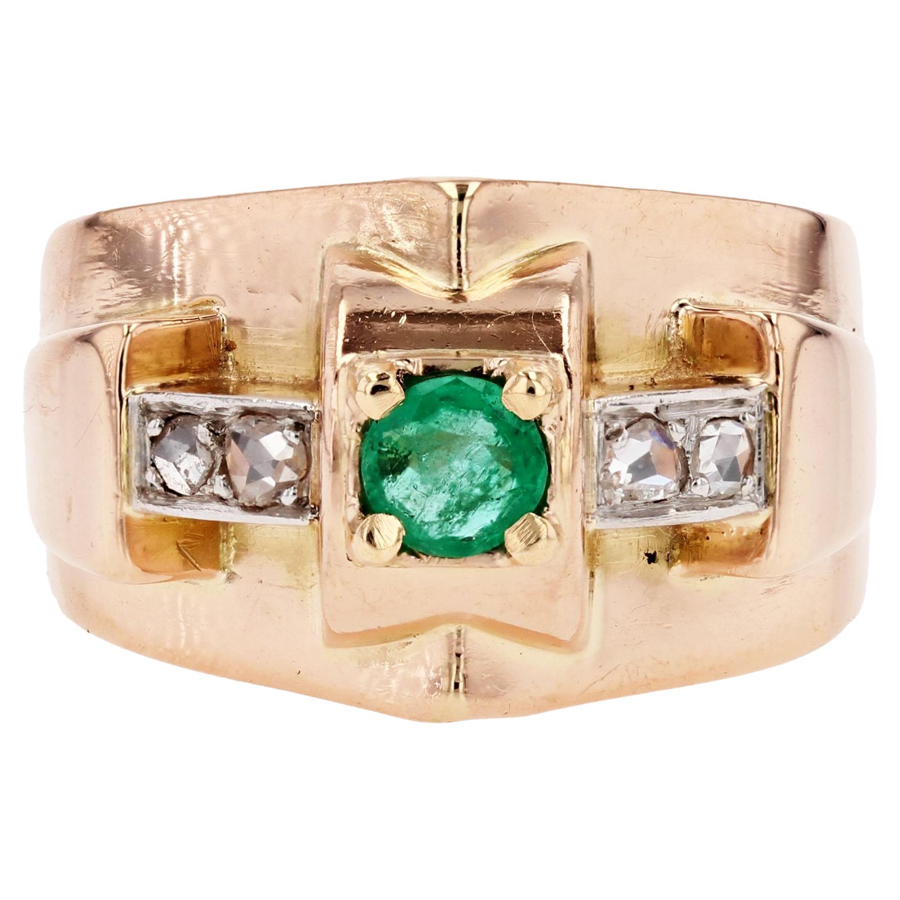 French 1940s Emerald Diamond 18 Karat Rose Gold Tank Ring