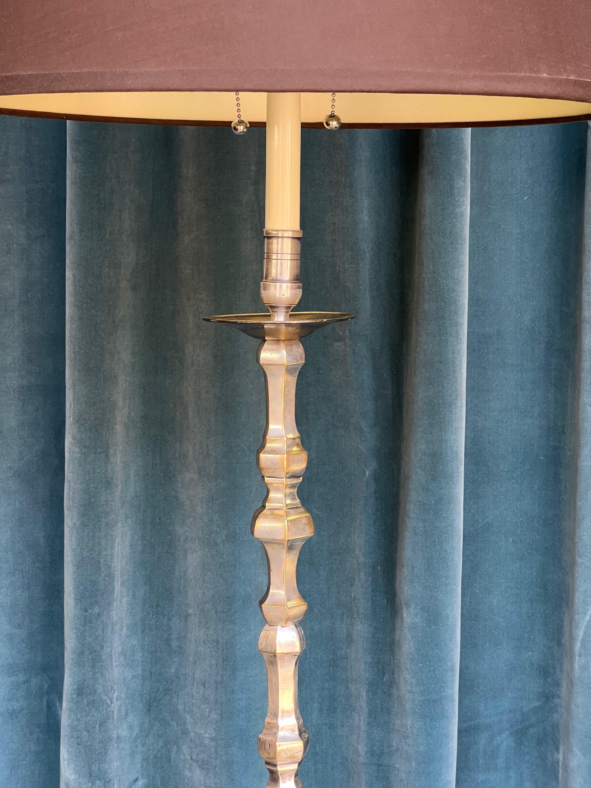 Lampada da terra francese degli anni '40 placcata in argento In condizioni buone in vendita a Buchanan, NY