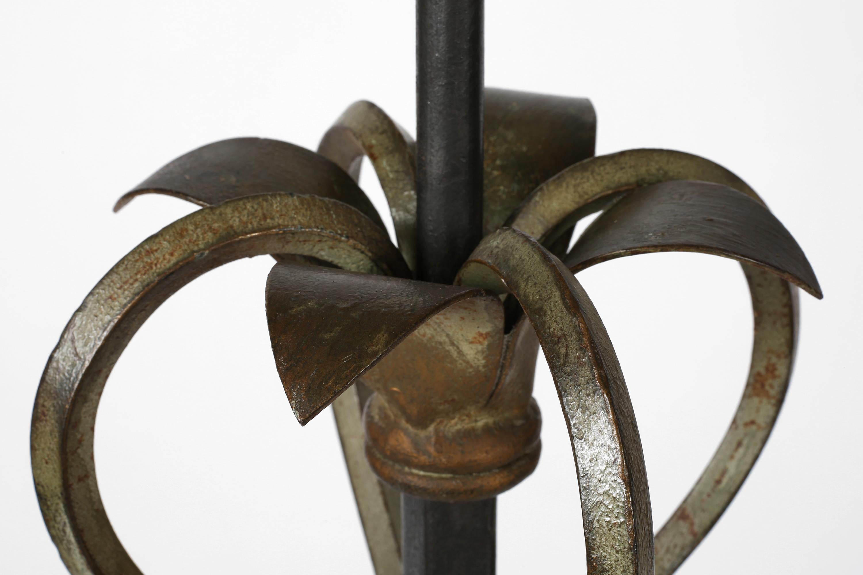 French 1940s Foliate Forged Iron Floor Lamp For Sale 7