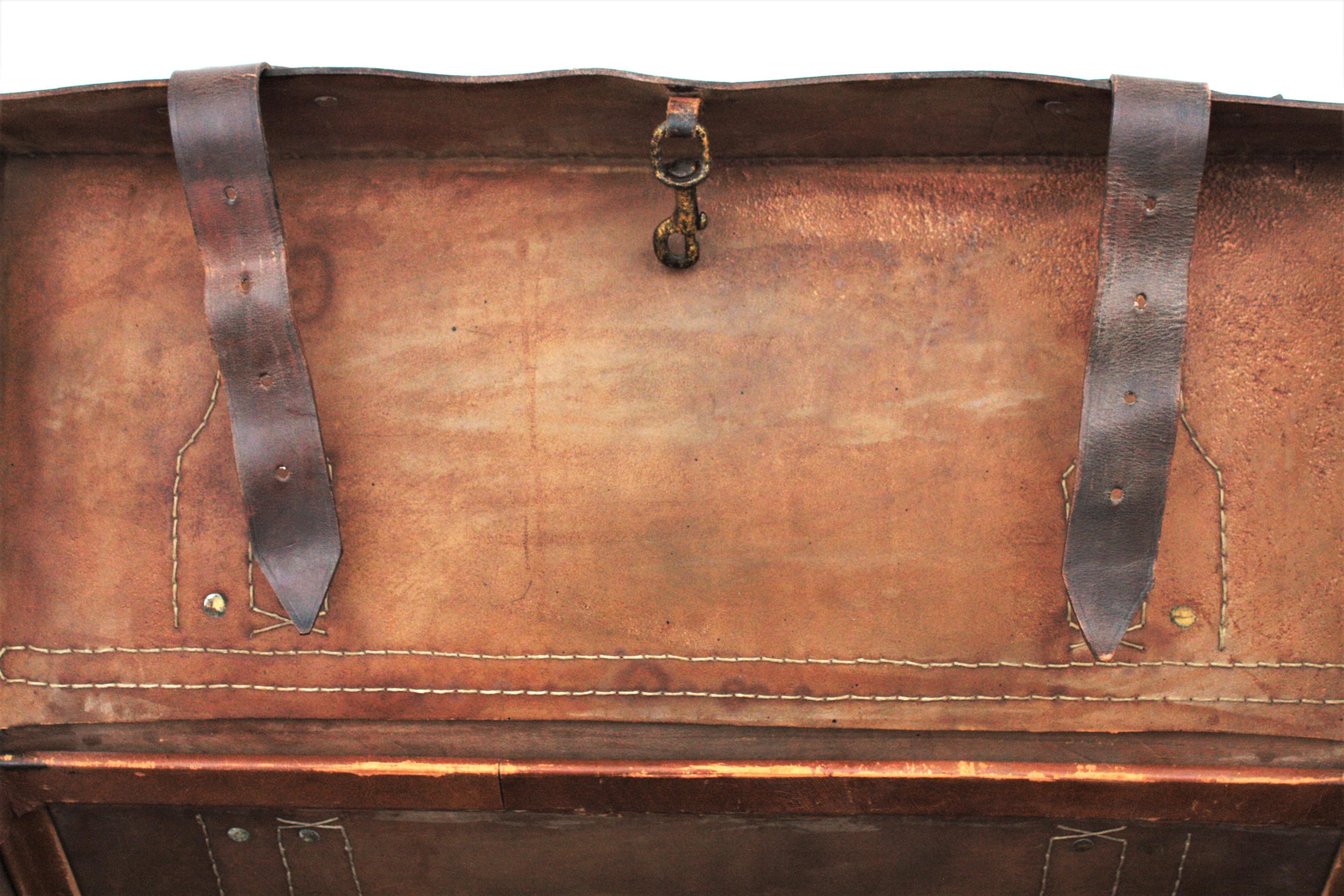 Leather Travel Trunk with Handles, France, 1940s For Sale 2